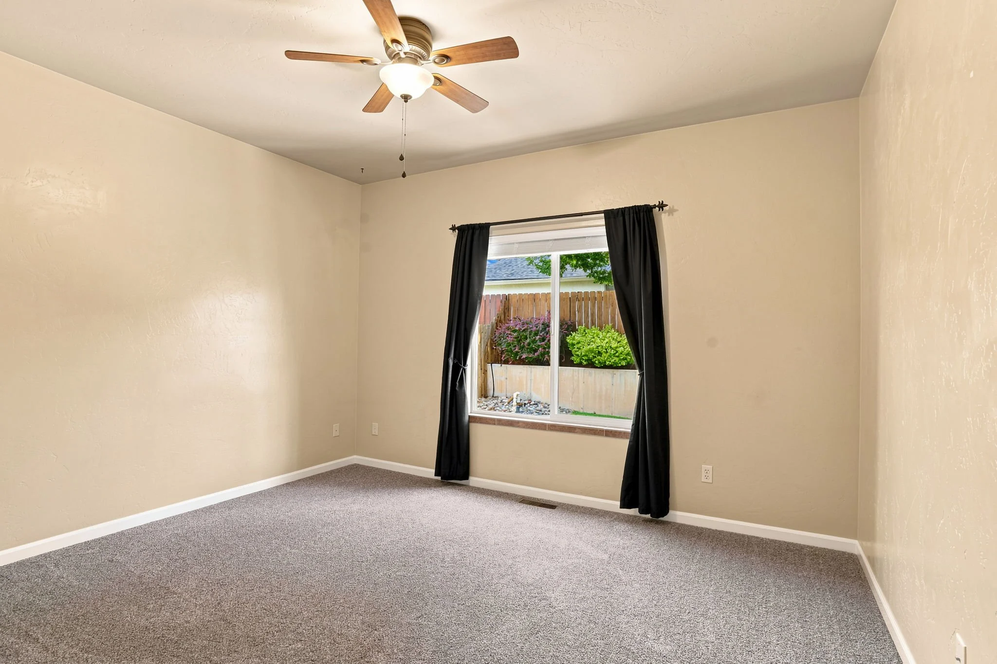 24-web-or-mls-RAW01091.jpg