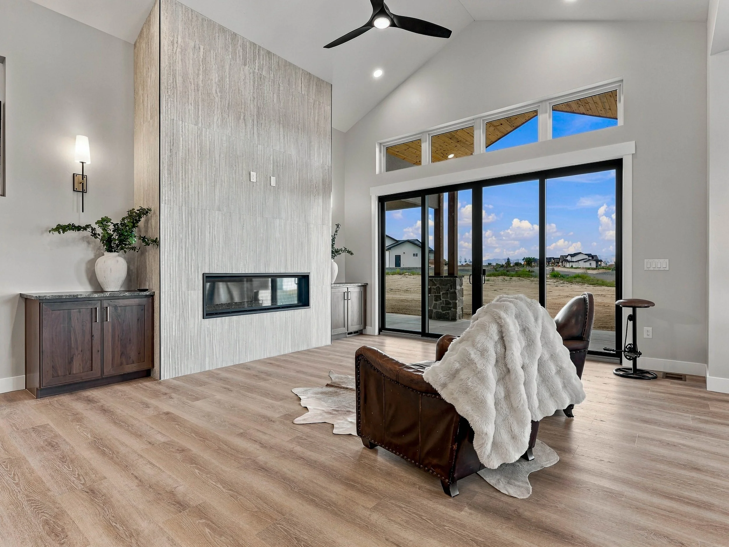 05-1670 Kangaroo Ct-5.jpg