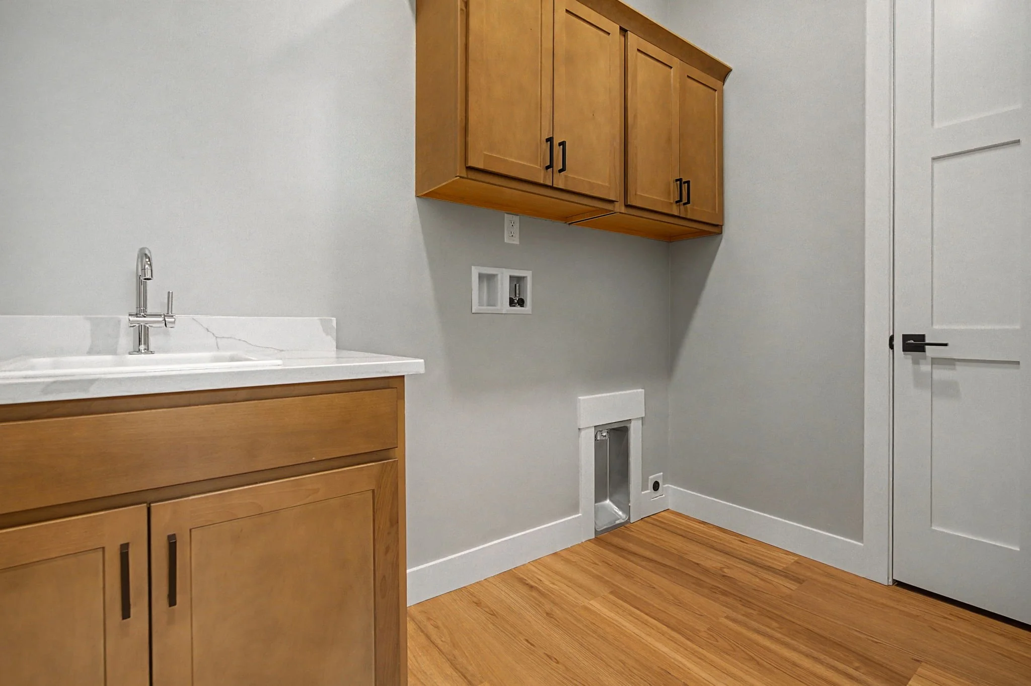 21-web-or-mls-351 Mee Canyon Cir-25.jpg