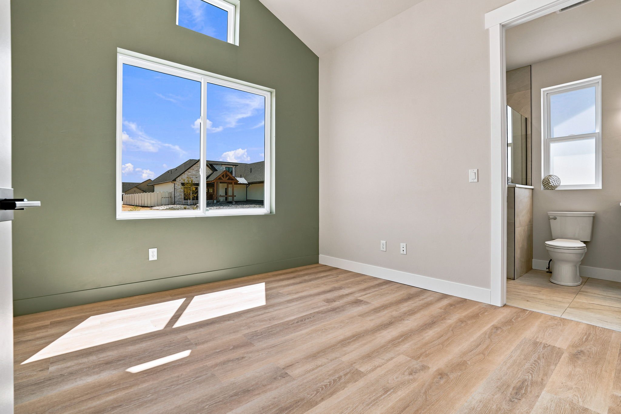 9-web-or-mls-1003 Summer Haven_Green-1.jpg