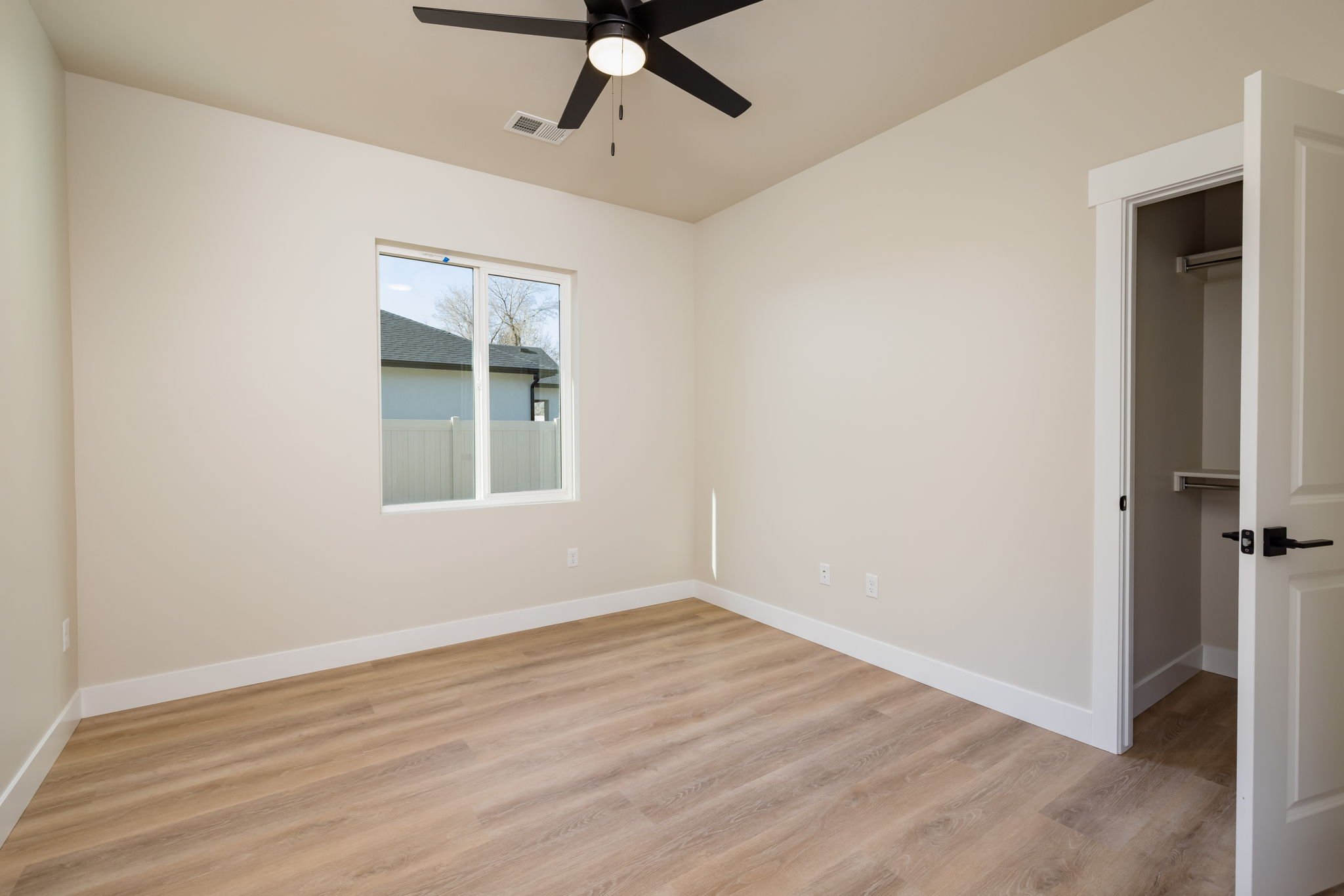 7-web-or-mls-509 Desert Peach-6.jpg