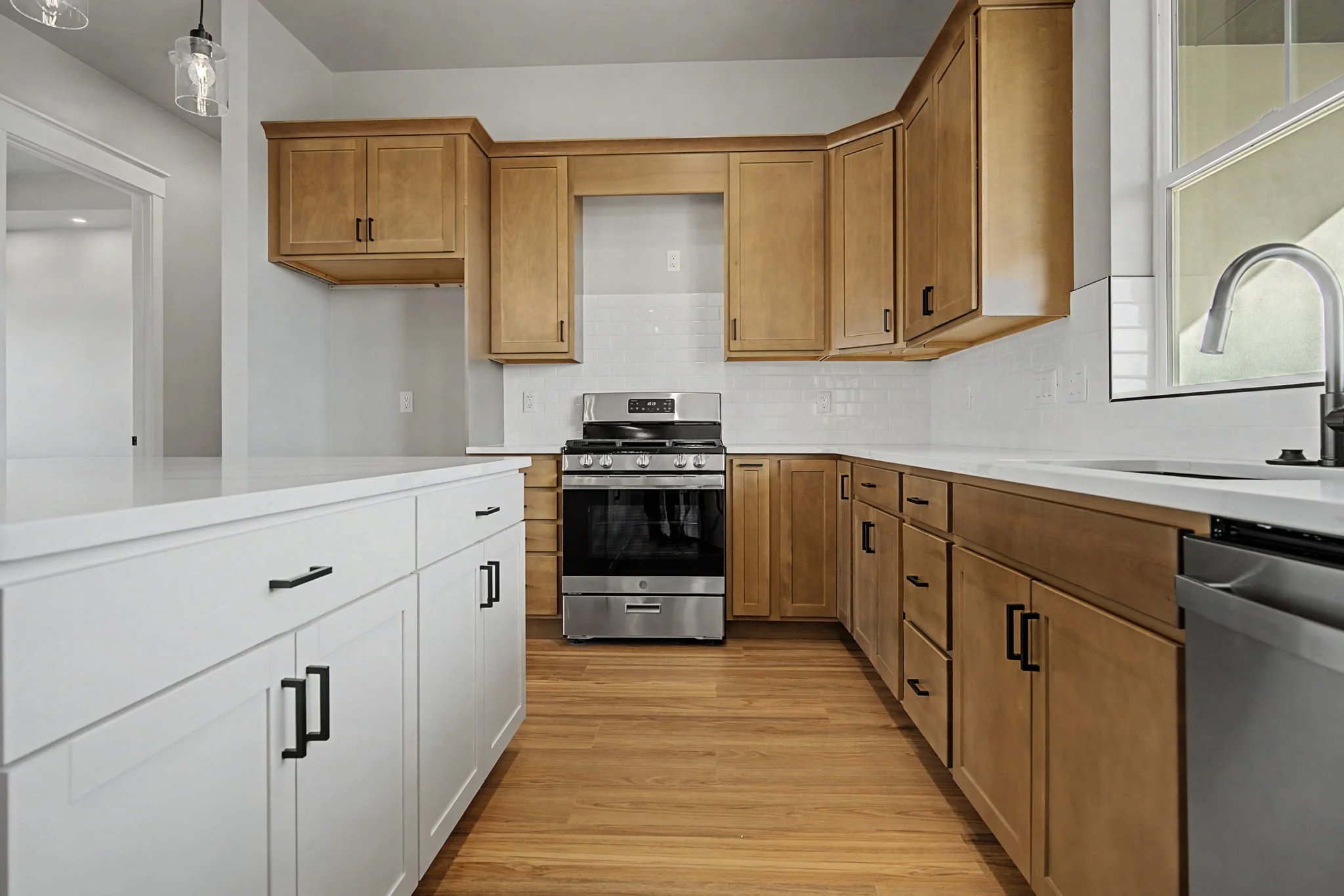 10-web-or-mls-351 Mee Canyon Cir-10.jpg