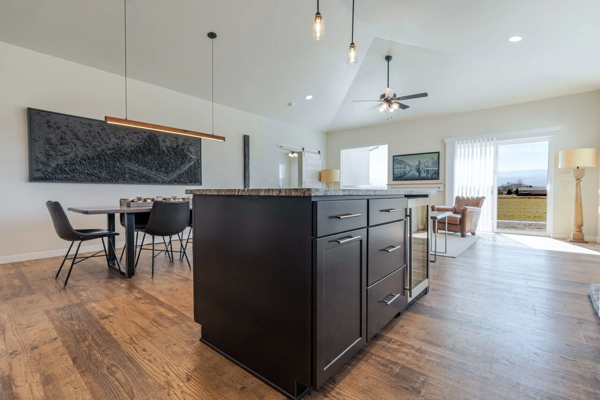 19-web-or-mls-1301 M Road-8.jpg