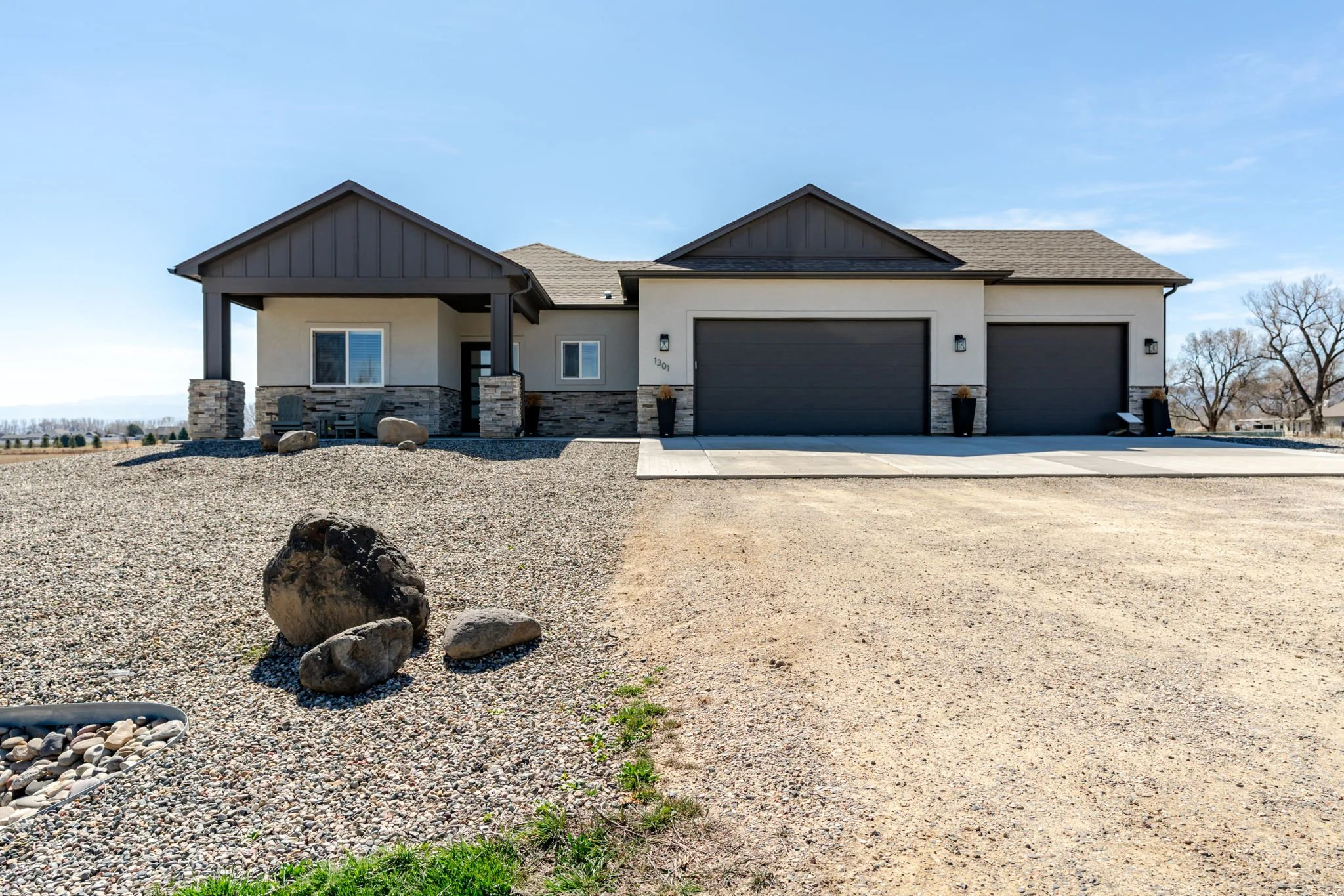 2-web-or-mls-1301 M Road-25.jpg