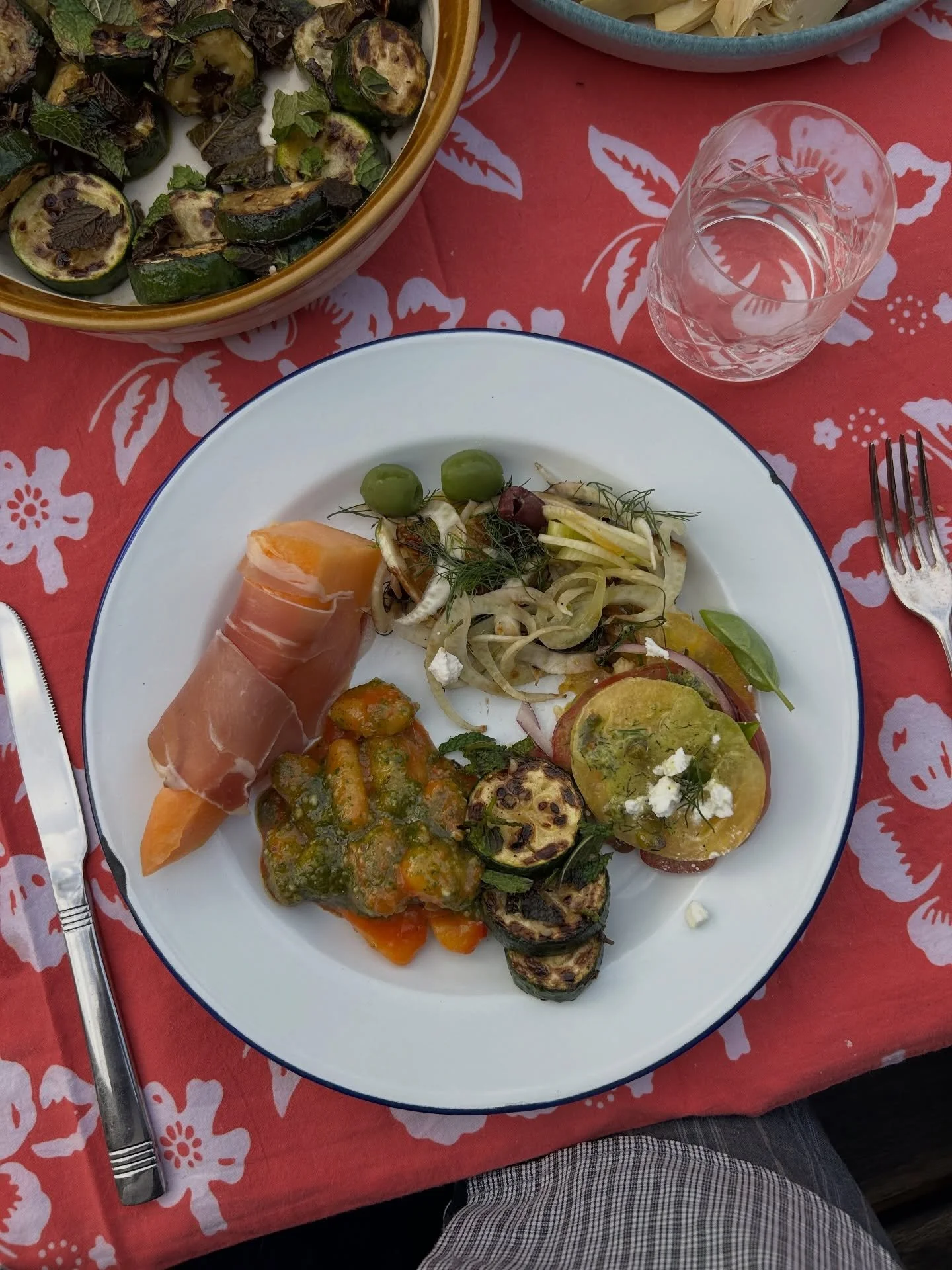 Microbiome feasting lately - featuring pot-luck with friends (always the most DELISH assortment of foods in one sitting) 

❤️&zwj;🔥❤️&zwj;🔥❤️&zwj;🔥❤️&zwj;🔥❤️&zwj;🔥❤️&zwj;🔥❤️&zwj;🔥❤️&zwj;🔥❤️&zwj;🔥❤️&zwj;🔥❤️&zwj;🔥