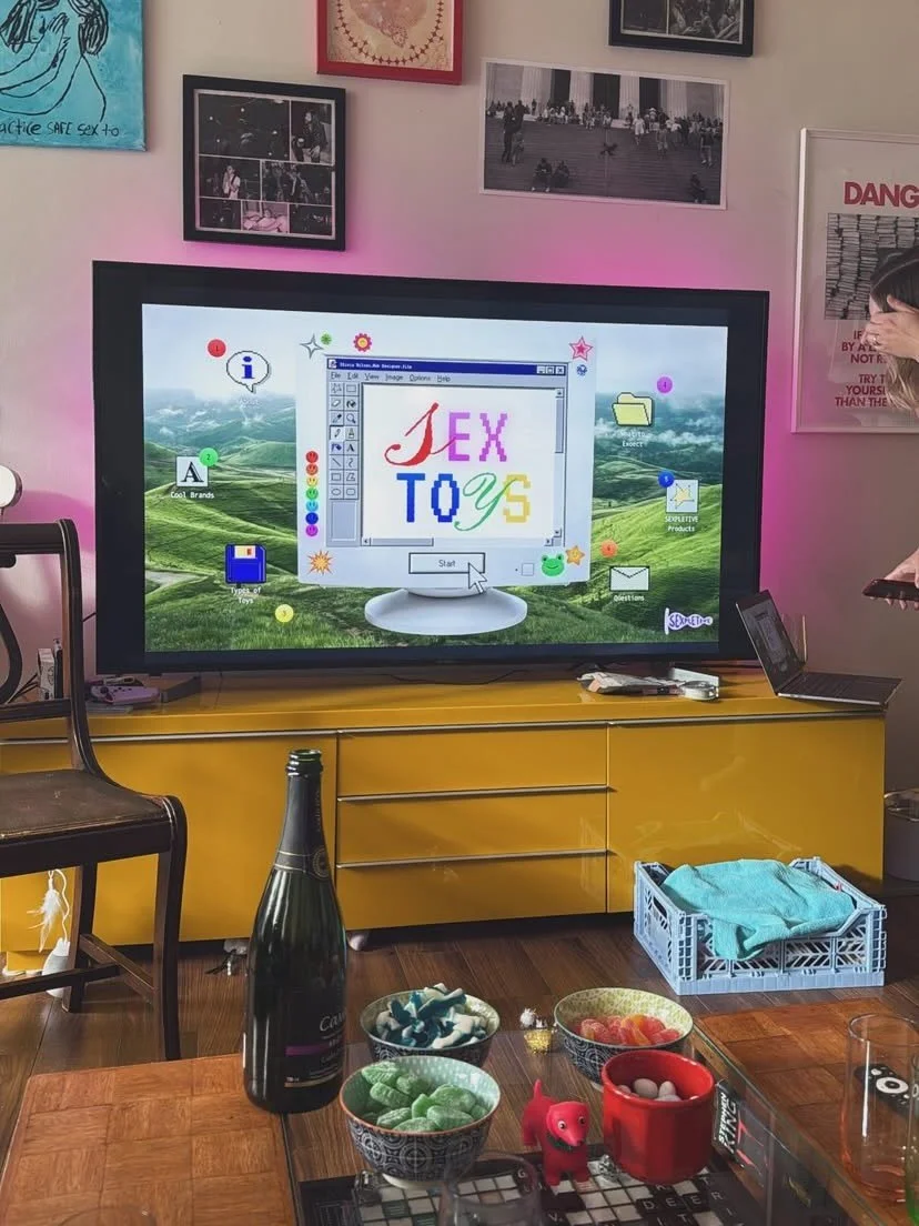 Bday toy party! 

We played games, there was trivia, prizes, toy demos 👀, samples, a presentation about ~pleasure products~, and toys to shop 🧸🪁🪀

Thank you @jadabuugg for asking me to host this for your bday. It felt super special because Jada w