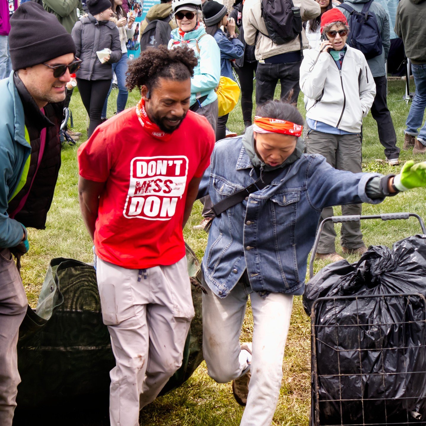 Did you have a great time at our Earth Day event? Looking for another chance to have an impact and clean up some garbage from the Don Valley?
Join us at our next clean up in Taylor Creek Park, on Sunday 12th May, 10am - 1pm.
Registration is at 9:45am