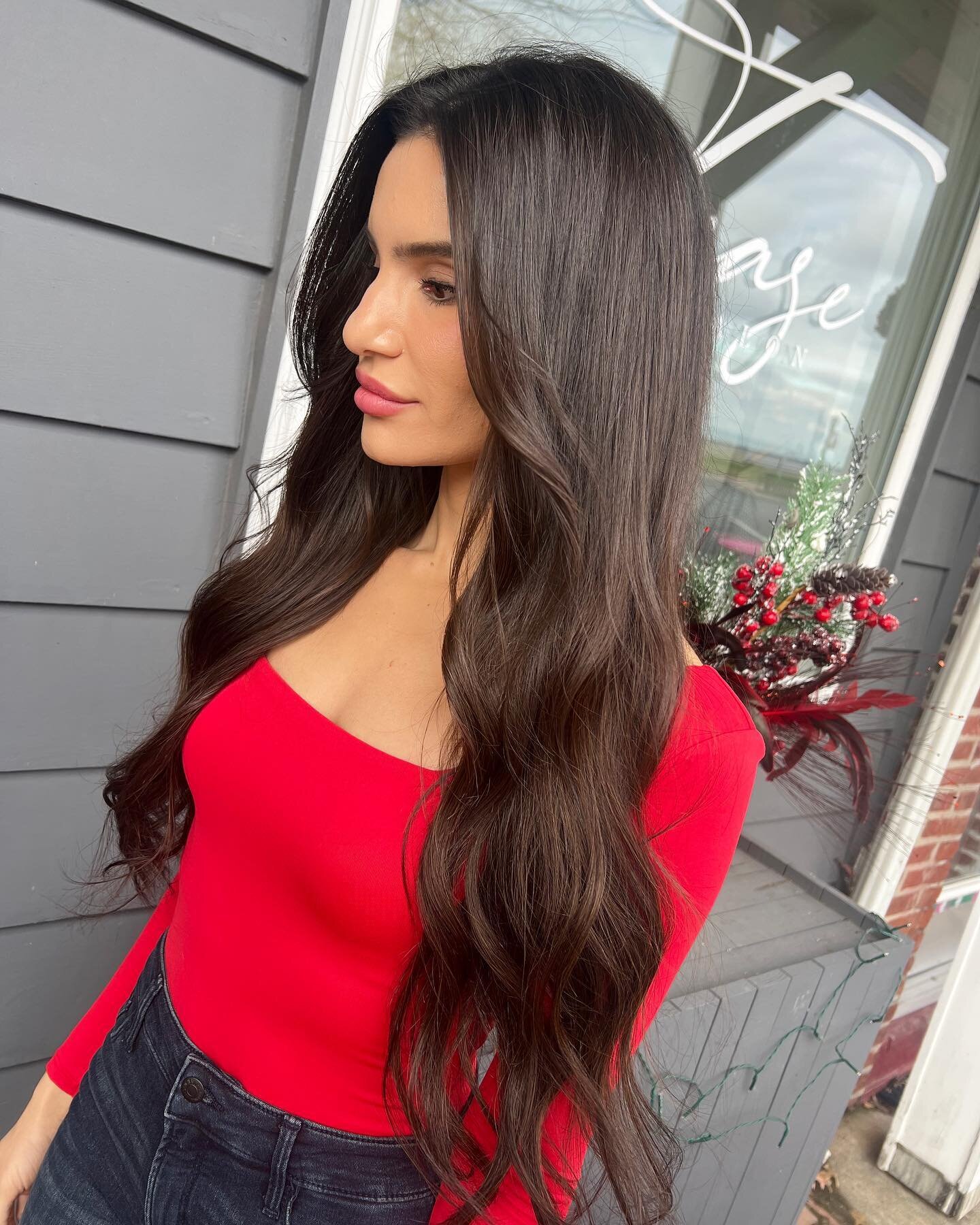 All i want for Christmas is some new 24 inch hair extensions 🤎🎅🏼
-
Volume weft by Cecilia @hairbyceciliam 
-
TEXT TO BOOK 302-379-7876
-

#teasesalonde #delawarehairstylist #delawarehairextensions #bellamihair #bellamipro #volumeweft #handtiedexte