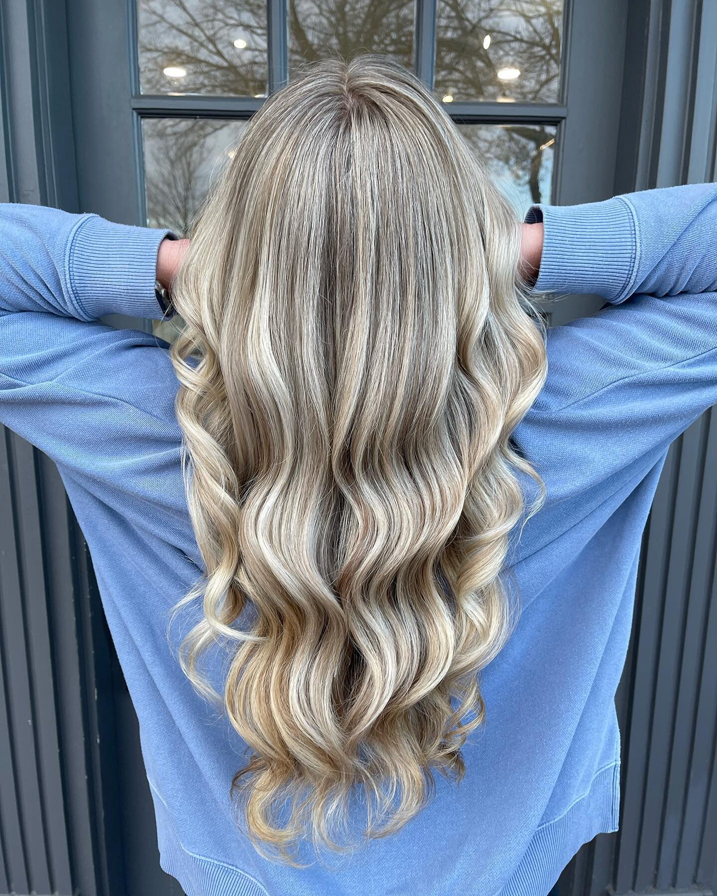 Winter girly 🤍❄️
-
By Teal @trends_by_teal 
-
TEXT TO BOOK 302-379-7876
-

#teasesalonde #delawaresalon #delawarehairstylist #delawarehair #delawarestylist #delawarehairsalon #delawaresalon #behindthechair #modernsalon #americansalon #redkensalon #h