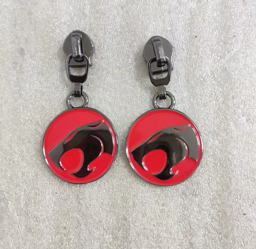 T Cats Enamel #5 Zipper Pull - Retail