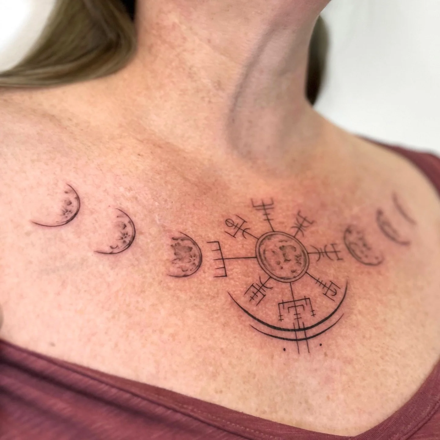 V E G V I S I R 

a meaningful norse symbol,
alongside the moon phases.

thanks for the trust with this one jessica!