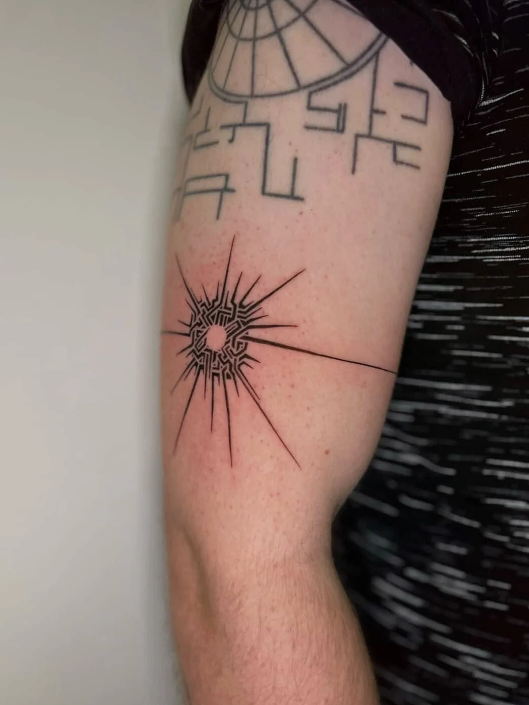 eye of the universe.

from the game &ldquo;outer wilds&rdquo;, 
but turned into a simple arm band.

thanks for stopping by for this joshua!