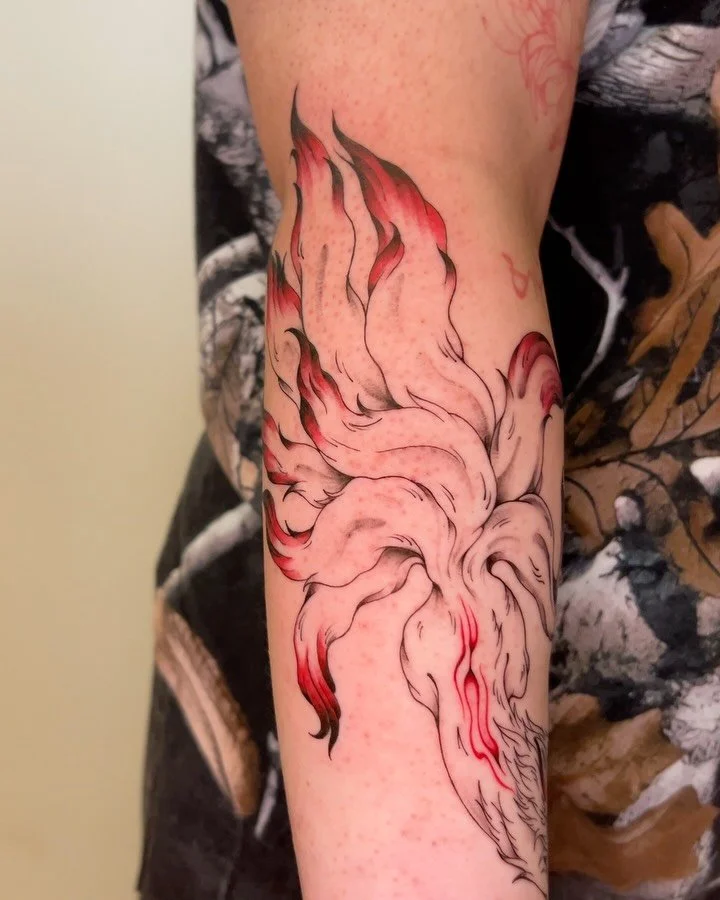K I T S U N E 

in love the this black &amp; red nine tailed fox. 

thanks for always trusting me kaleigh!