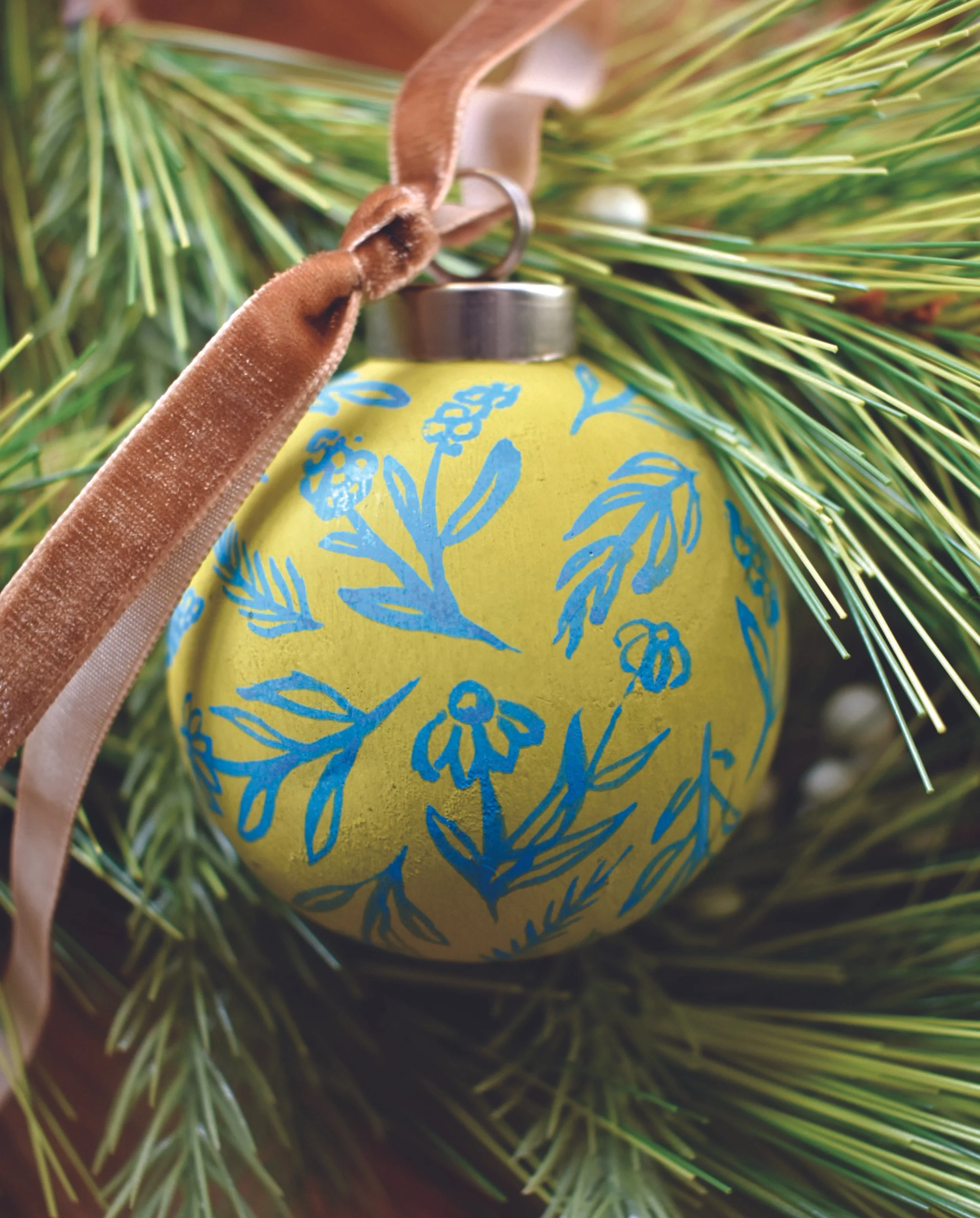 Ornament 1_2.jpg