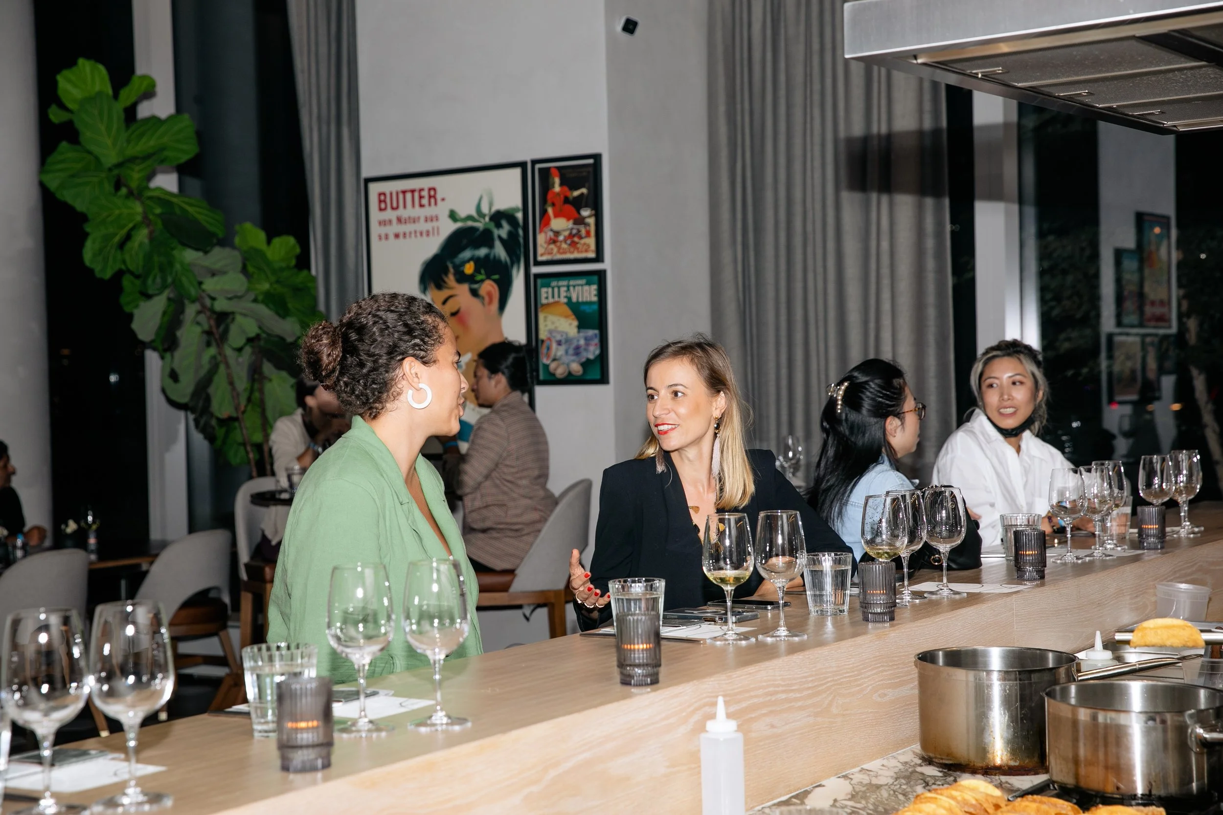 One Manhattan Square Live Dining.jpg