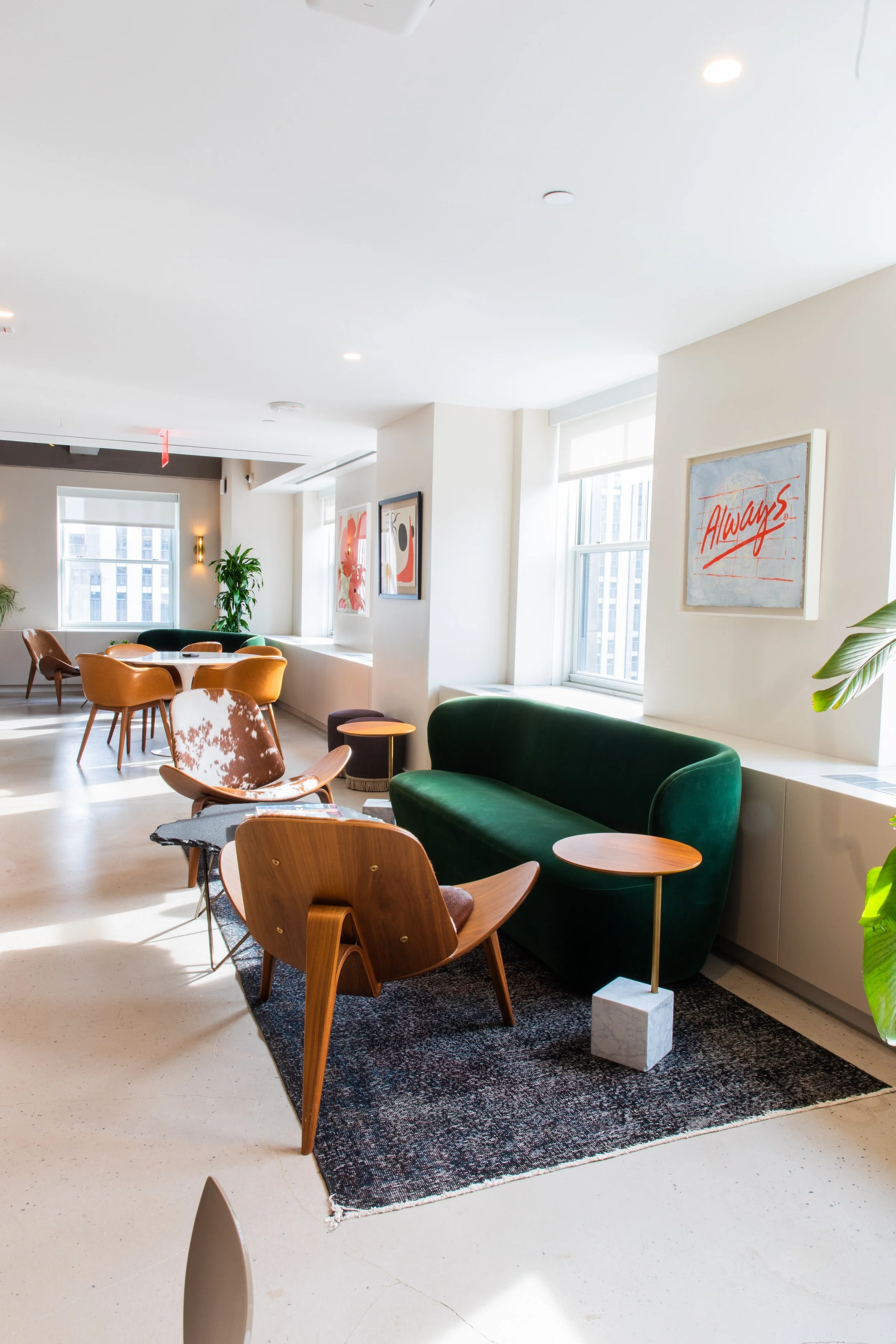 Club 75 Lounge Area 2.jpg