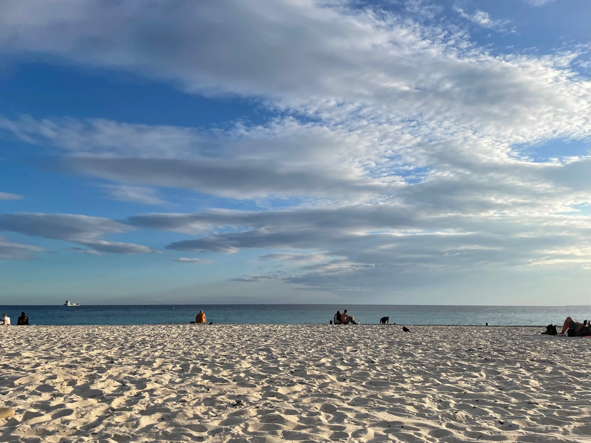 NICE_BEACH.jpg