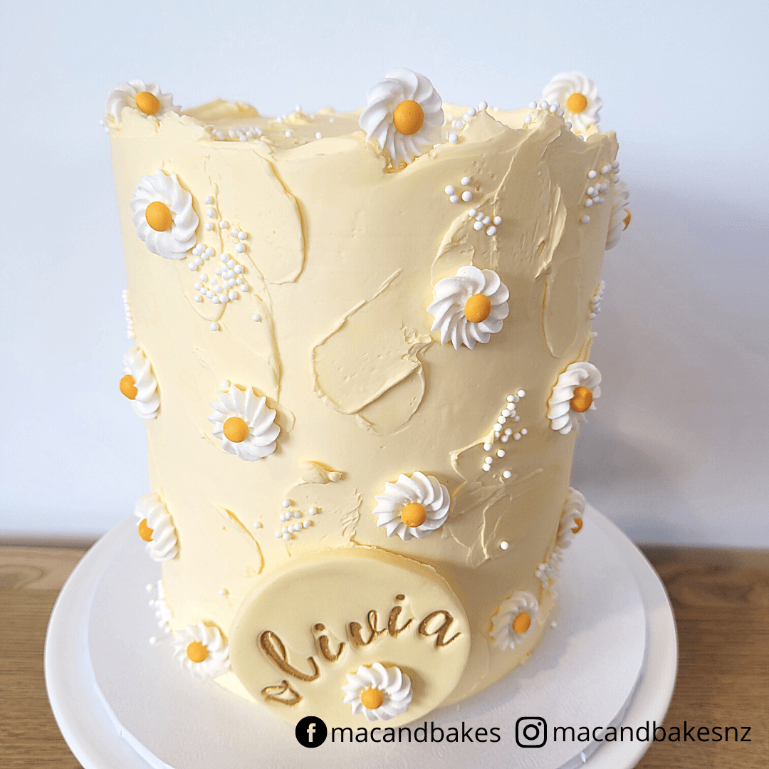 Daisy Cake — Custom Cakes Mac and Bakes Papamoa