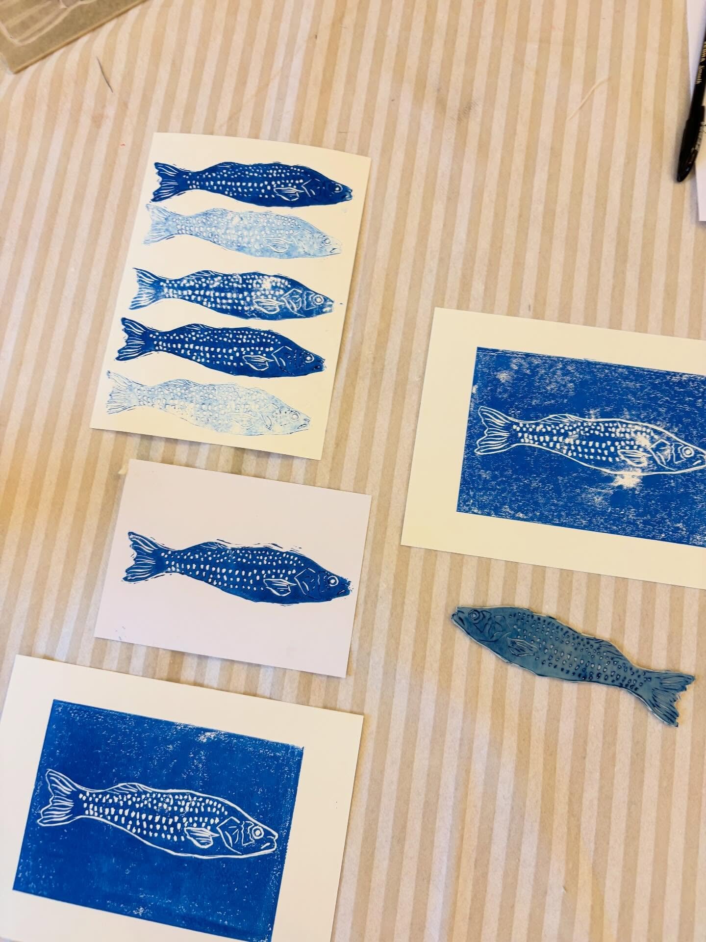 Some absolutely stunning results from this morning&rsquo;s Lino workshop at @oldschoolwolverton 😍

Thank you to all the lovely people that joined💕

#artworkshops #printmaking #lino