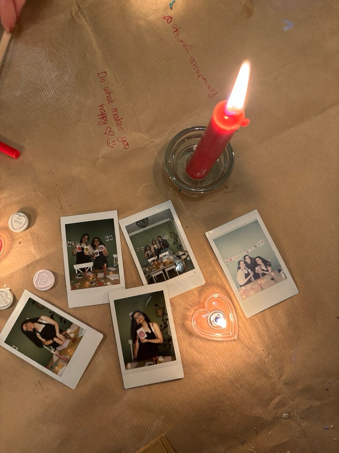 Fancy a slightly different girls night this galentines? Join @amandasilkceramics and I at @thehidelounge for a crafty night making cards and wall hangings, inspired by the love heart sweets we all know and love🍬

You&rsquo;ll get to try Lino printin