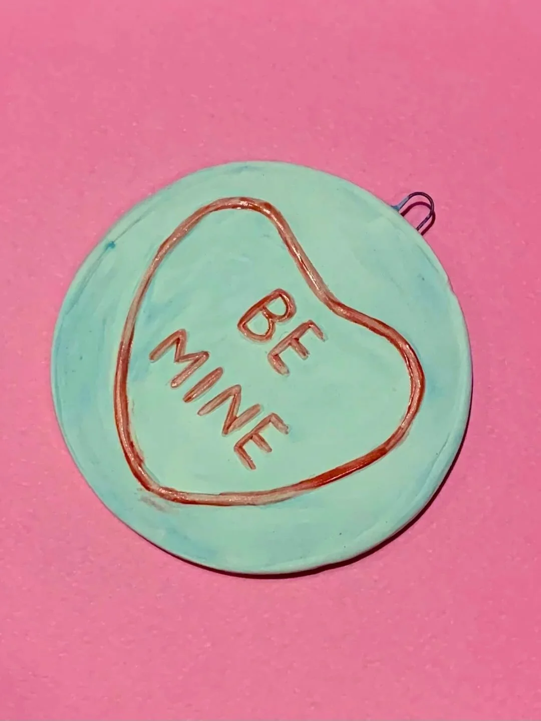 Still a few spaces left for our Galentines &lsquo;pot and print&rsquo; workshop at the Kings Arms next week!

In this collaborative workshop with @amandasilkceramics we will be creating Lino printed cards as well as ceramic wall hangings.. all inspir