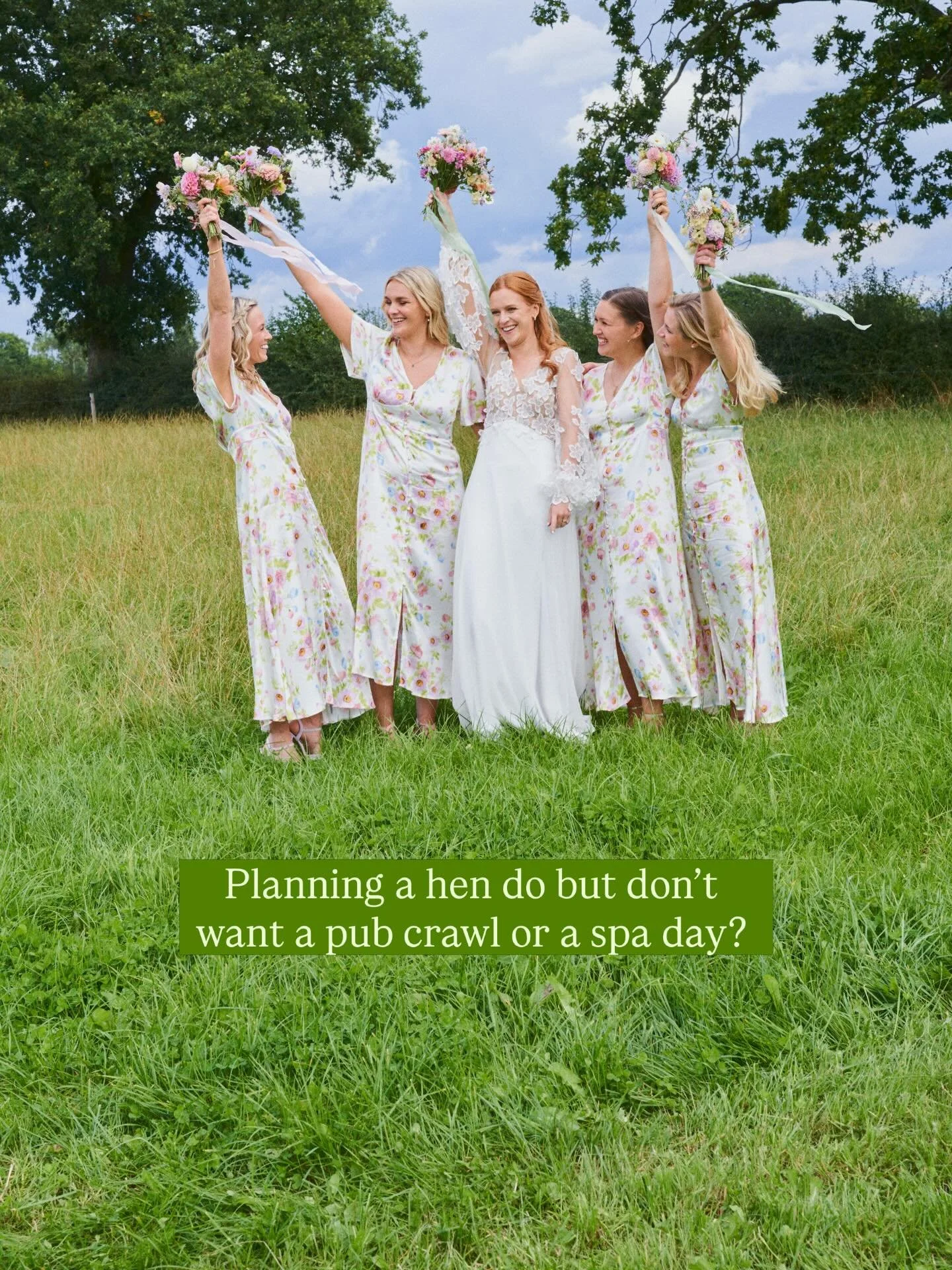 Looking for something different to do with a group of friends? Maybe a hen do, a special birthday, a group of mums getting together for some creative me time? We can do special, tailored cut and arrange workshops for groups or there are &lsquo;harves