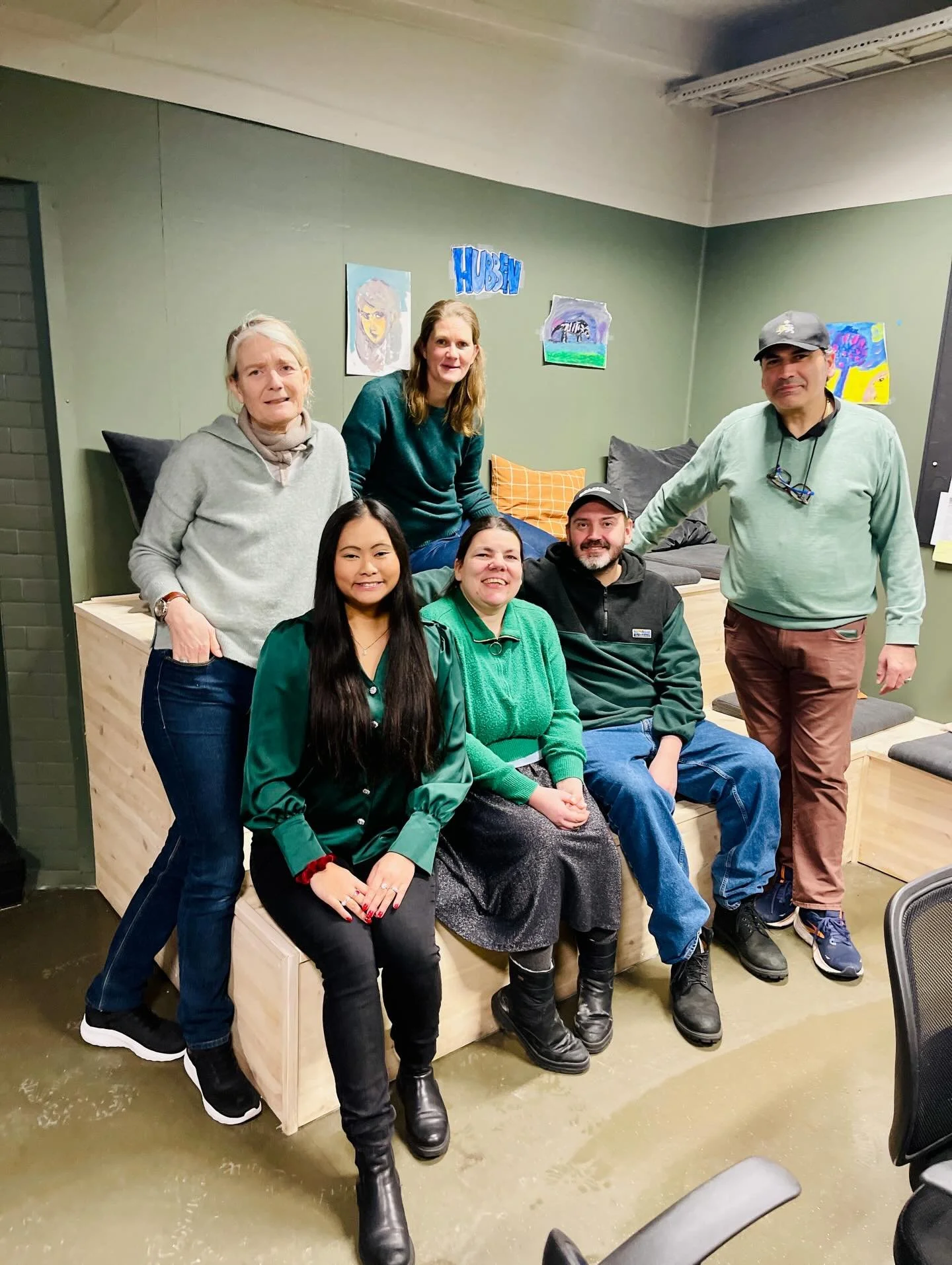 Gre(en)at minds think alike! 

Her p&aring; Fontenehuset finnes fellesskapet du trenger, ikke bare i forbindelse med &aring; slite eller ha slitt psykisk, men ogs&aring; i &aring; ha dager der man m&oslash;ter verden fra et gr&oslash;nnkledd perspekt