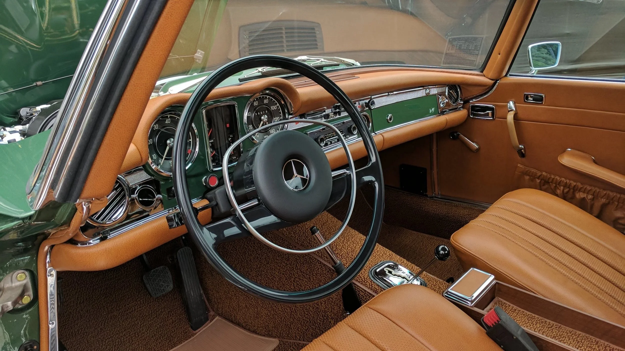 W113 Mercedes Roadster
