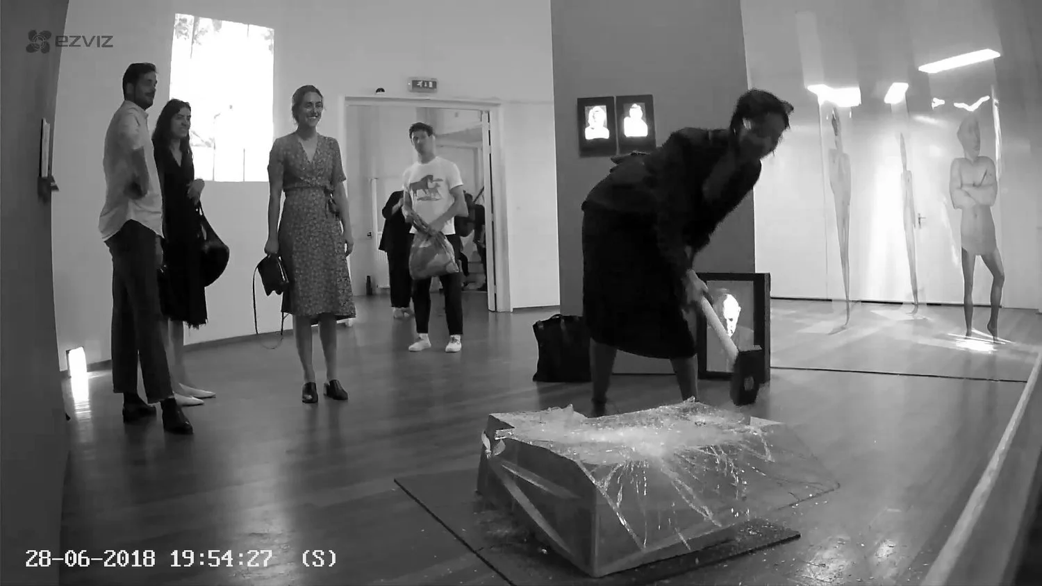 Implosion / Explosion, registratie tijdens installatie in ‘t Fijnhout, Amsterdam 2018, Juni
2018, fotografisch beeld.