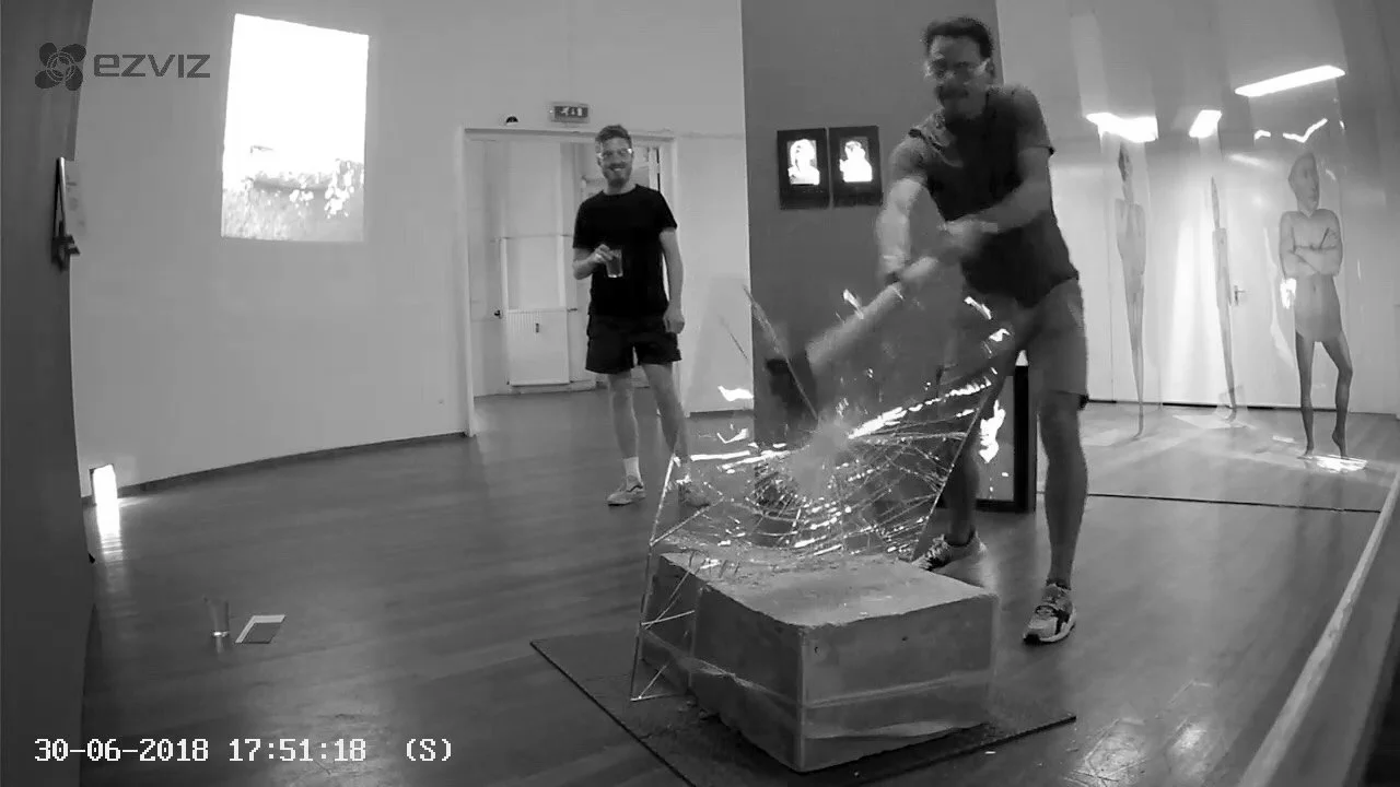 Implosion / Explosion, registratie tijdens installatie in ‘t Fijnhout, Amsterdam 2018, Juni
2018, fotografisch beeld.