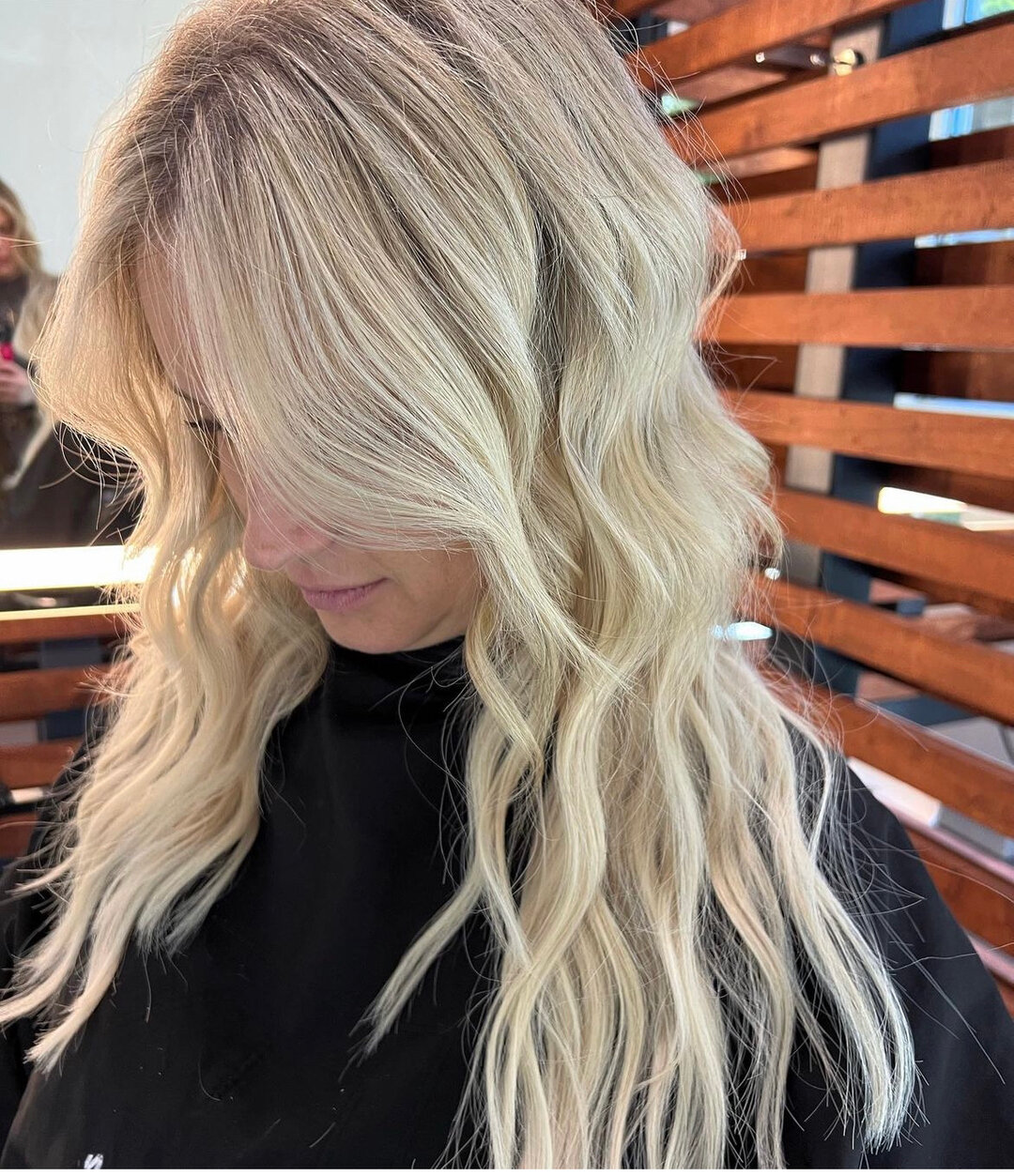 This is the blonde hair dreams are made of ✨​​​​​​​​
​​​​​​​​
Dreaming of the perfect blonde + 20&rdquo; hand-tied extensions? Then @beautyxmagj is your girl! ​​​​​​​​
​​​​​​​​
Did you know you can book a FREE consultation with her beforehand? ​​​​​​