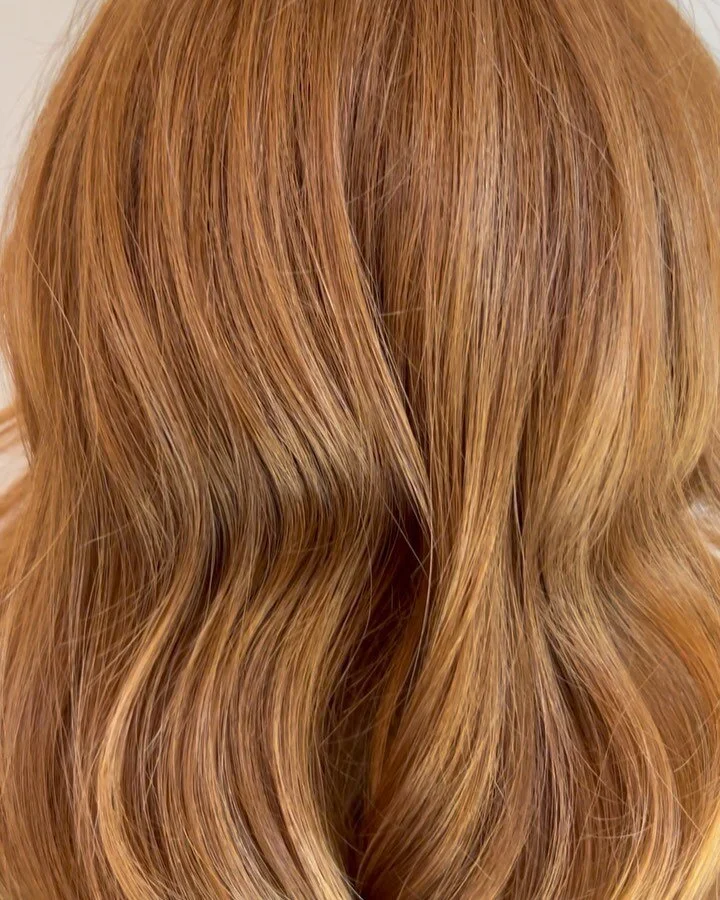 Sometimes all it takes is some teasylights &amp; a toner to blend those greys☺️ Less is more always ‼️ @natalieb.thefix