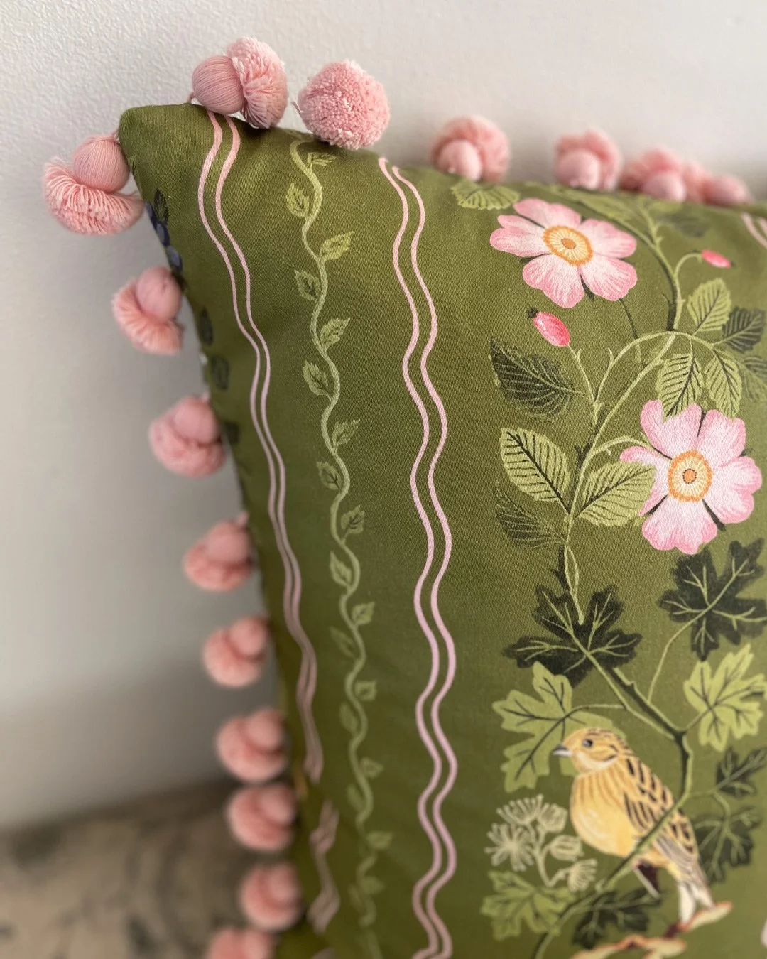 Hedgerows-Cotton-Satin-Cushion-with-Onion-Fringe_Corner.jpg