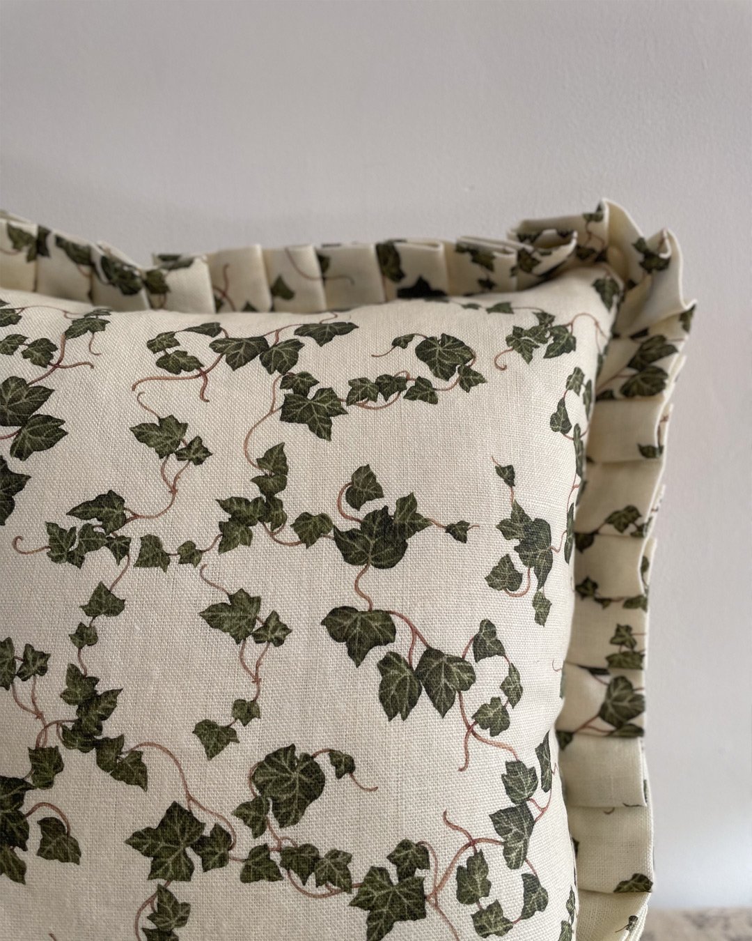 Climbing-Ivy-Linen-Square-Cushion-Edge.jpg