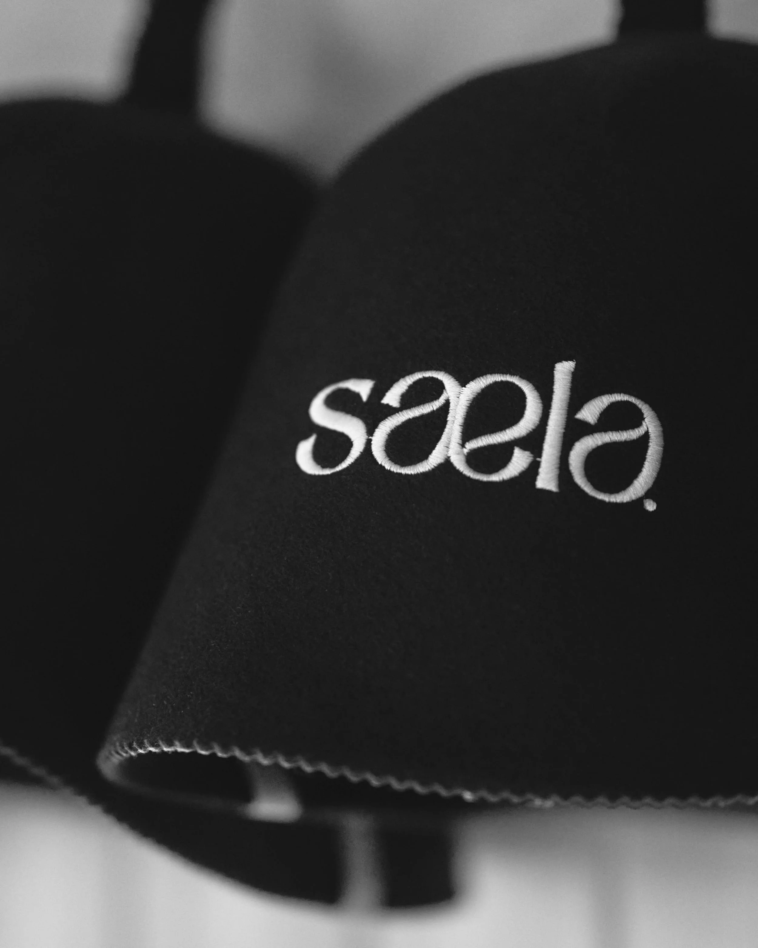 saelasauna-commercial-lifestyle-editorial-lukewaddington054.jpg