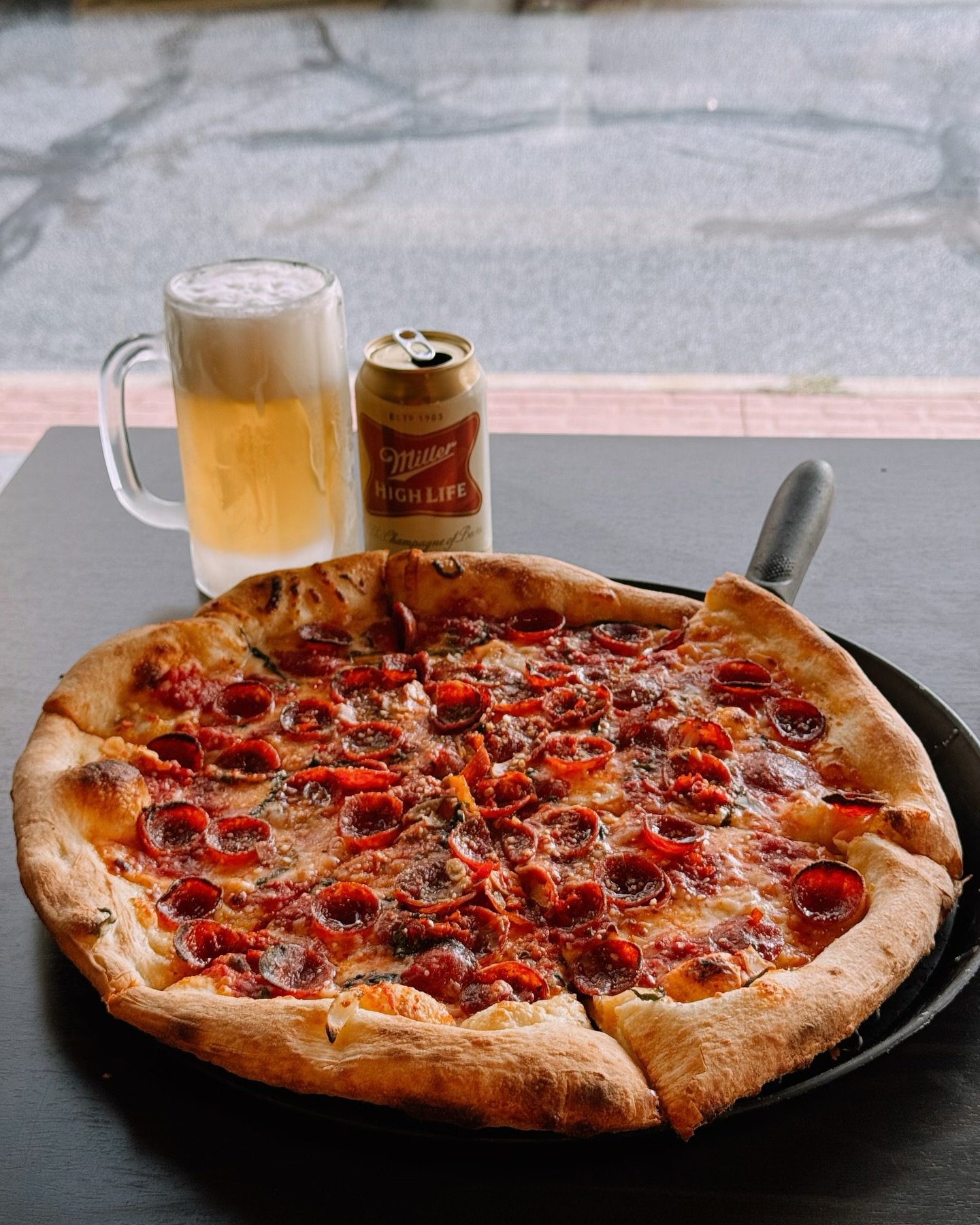 Pizza + pairings = perfection. 🍕✨

1️⃣ Hot Stuff + Peps 🔥 + Miller High Life 🍺: A spicy slice paired with the champagne of beers? Say no more.

2️⃣ Shroom Boom 🍄 + Azimut Orange Wine 🍷: Earthy meets citrusy in this fungi-fueled flavor explosion.