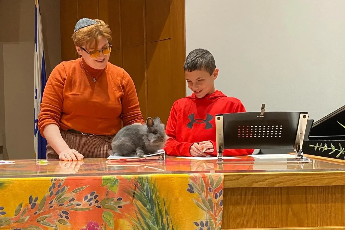 Making an anxious B'Mitzvah student more comfortable on the bimah with a furry friend!