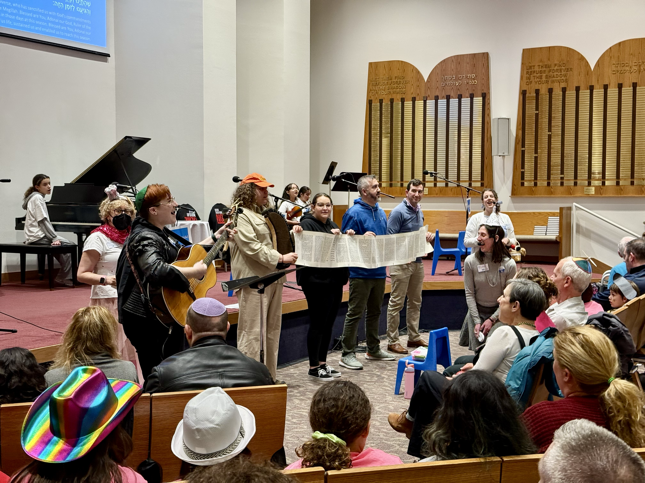 A Wicked/Wizard of Oz Purim Megillah reading and shpiel