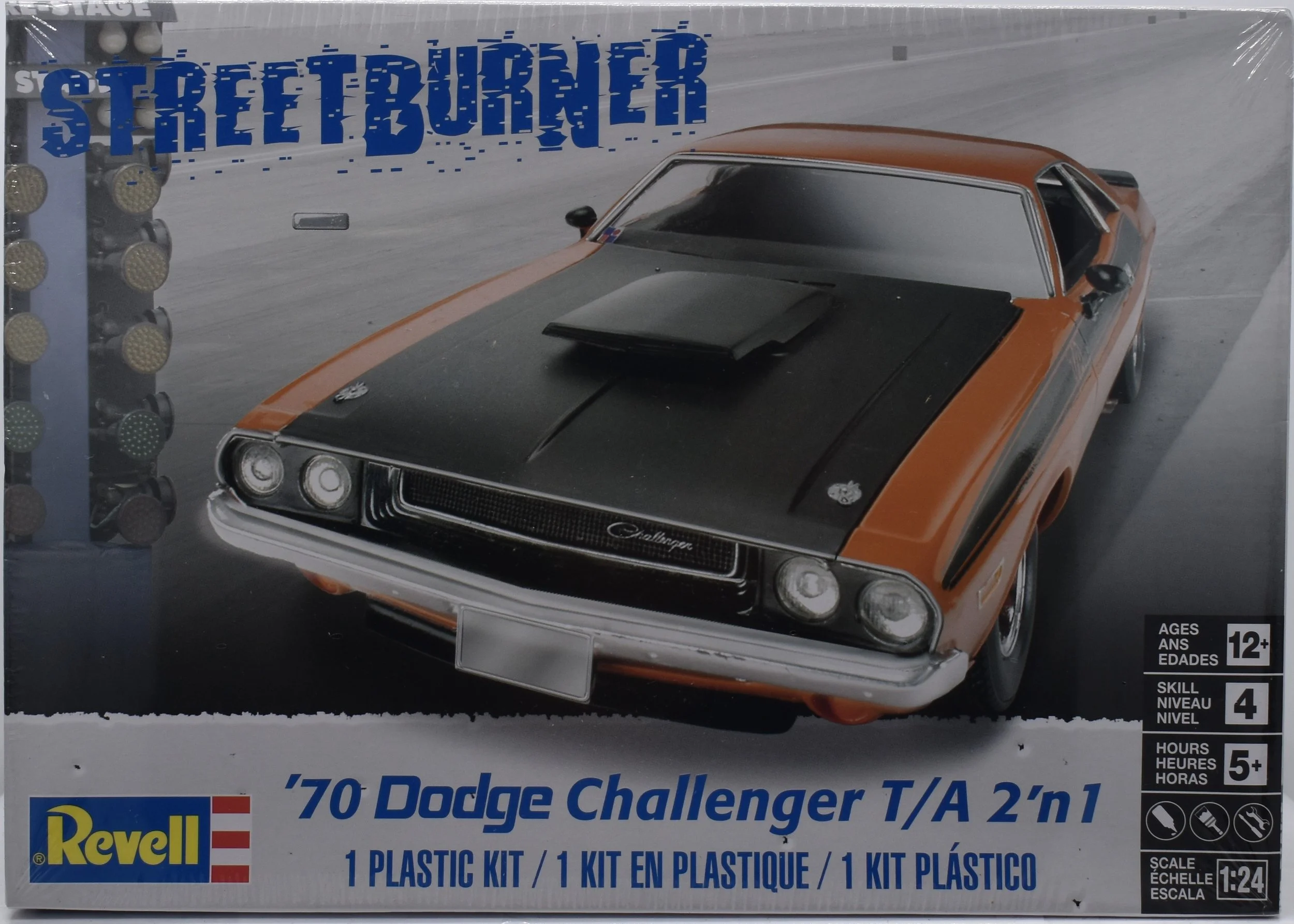 Monogram 1970 Dodge Challenger T/A model kit #2214 1/24 scale Opened