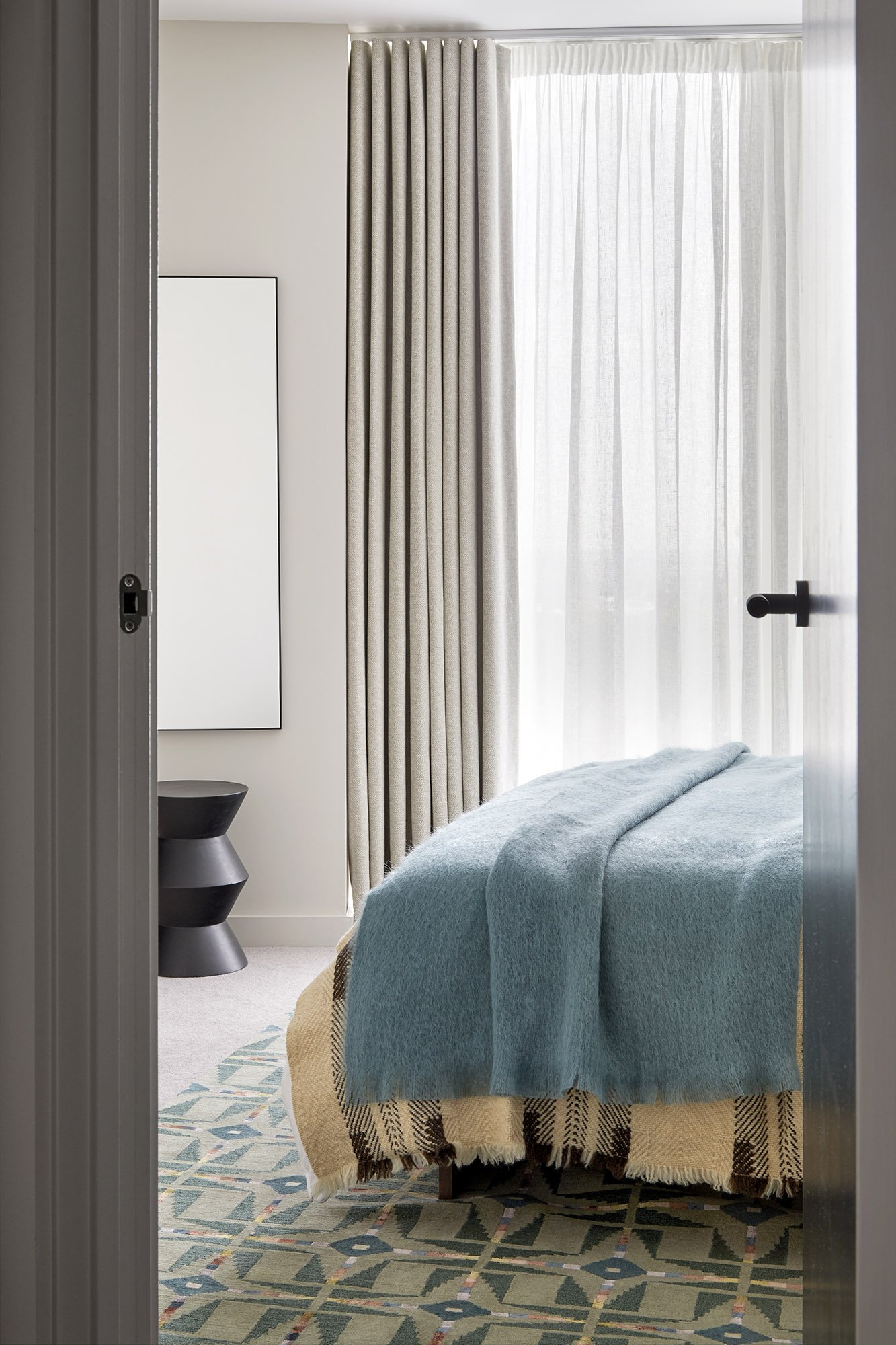Bespoke_curtains_victoria_covell_interiors_east_london_flat_project.jpg