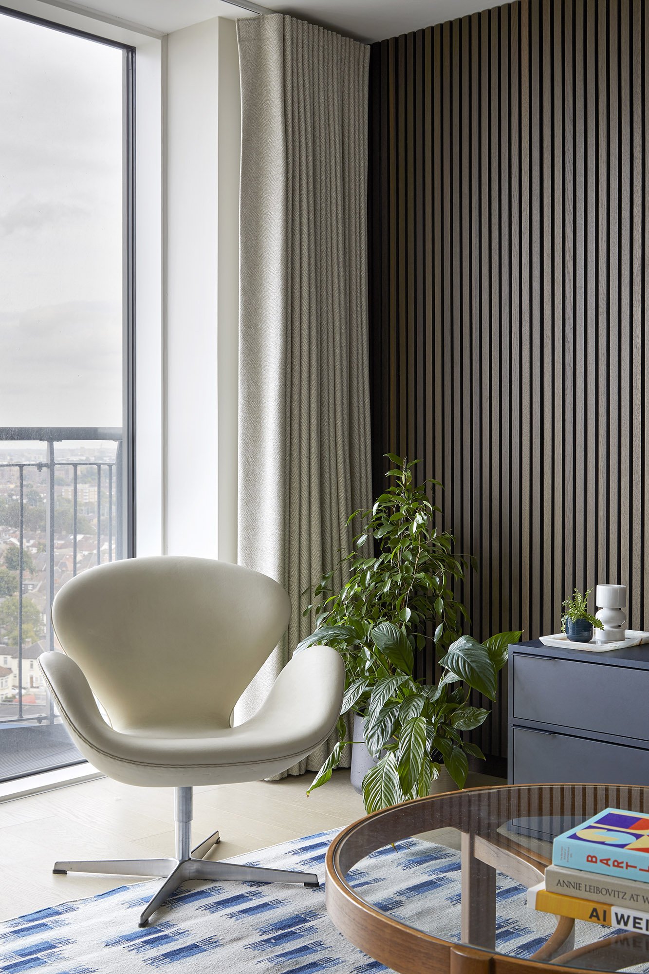 Vintage_swan_chair_victoria_covell_interiors_east_london_flat_project.jpg