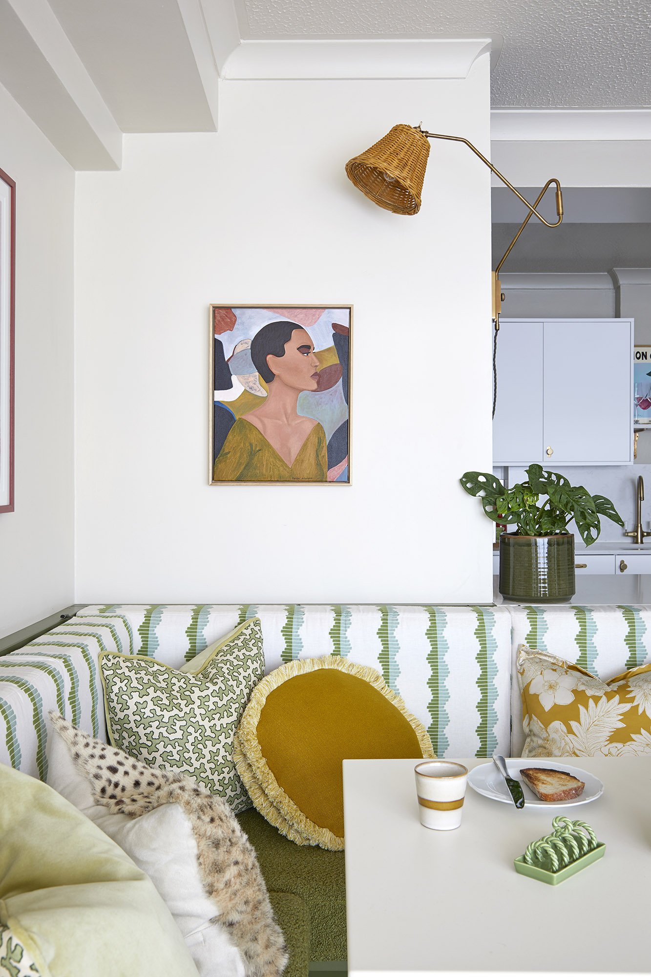 Bespoke_dining_banquette_victoria_covell_interiors_Islington_project.jpg