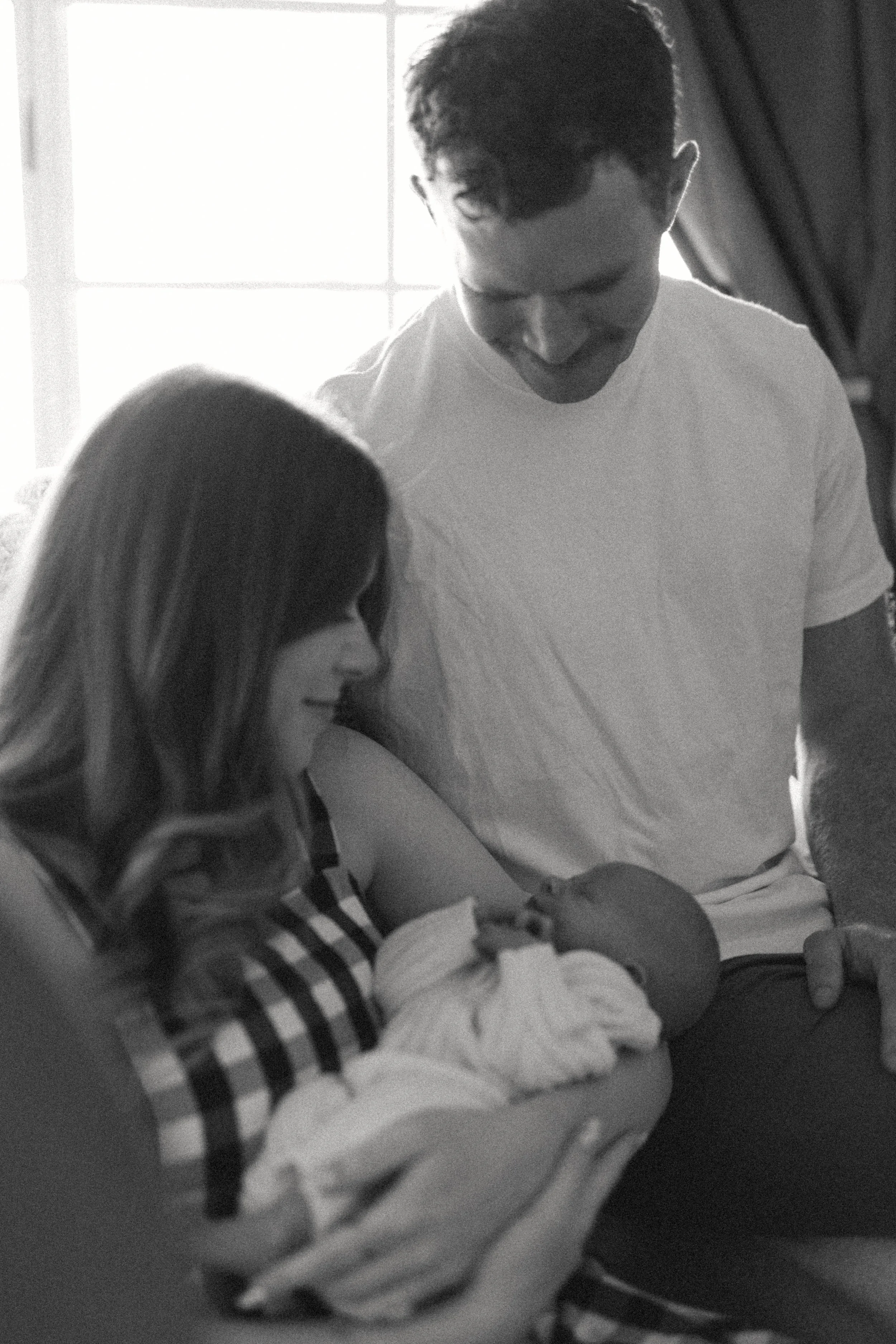 irvine-newborn-photographer-in-home76.jpg