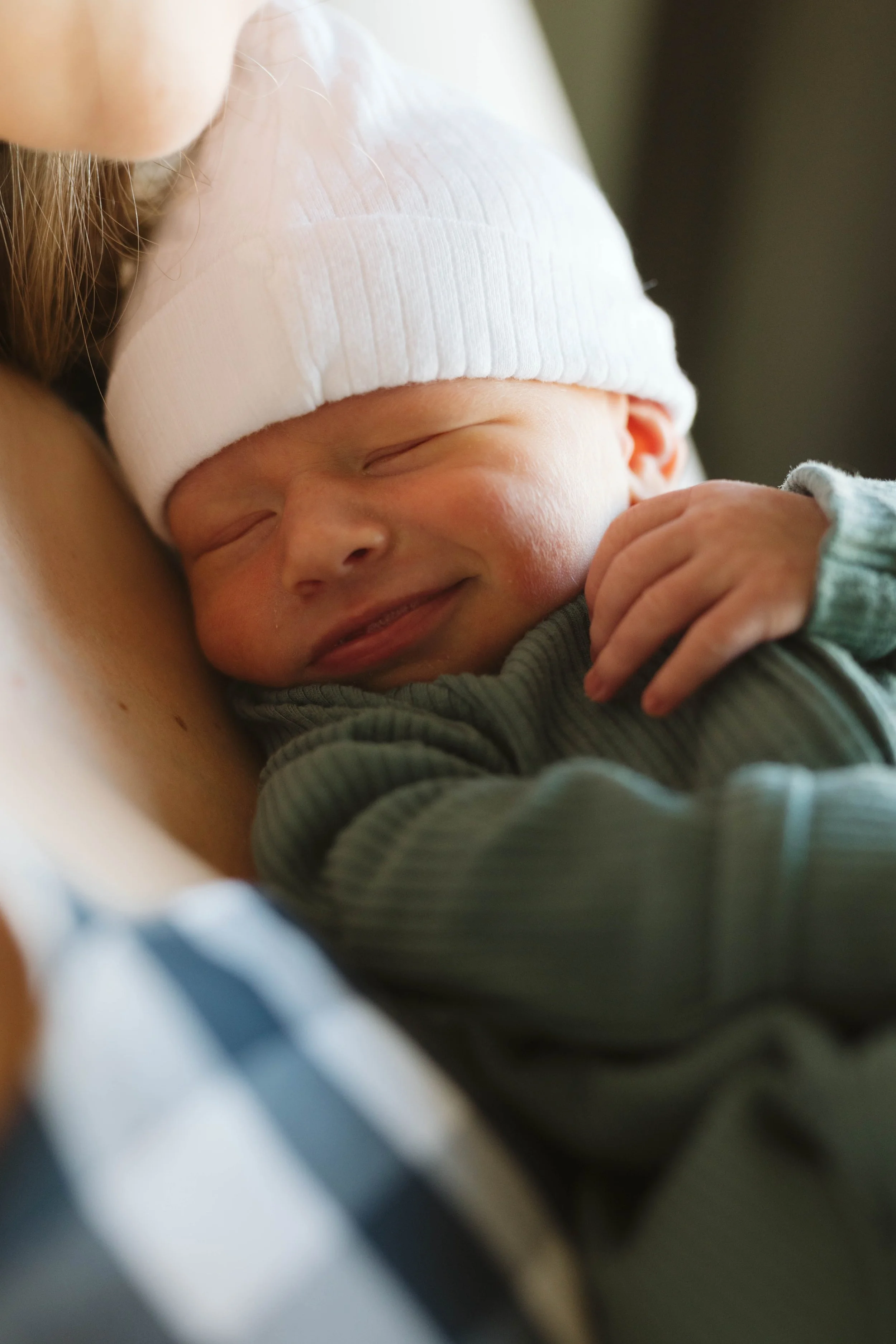 irvine-newborn-photographer-in-home192.jpg