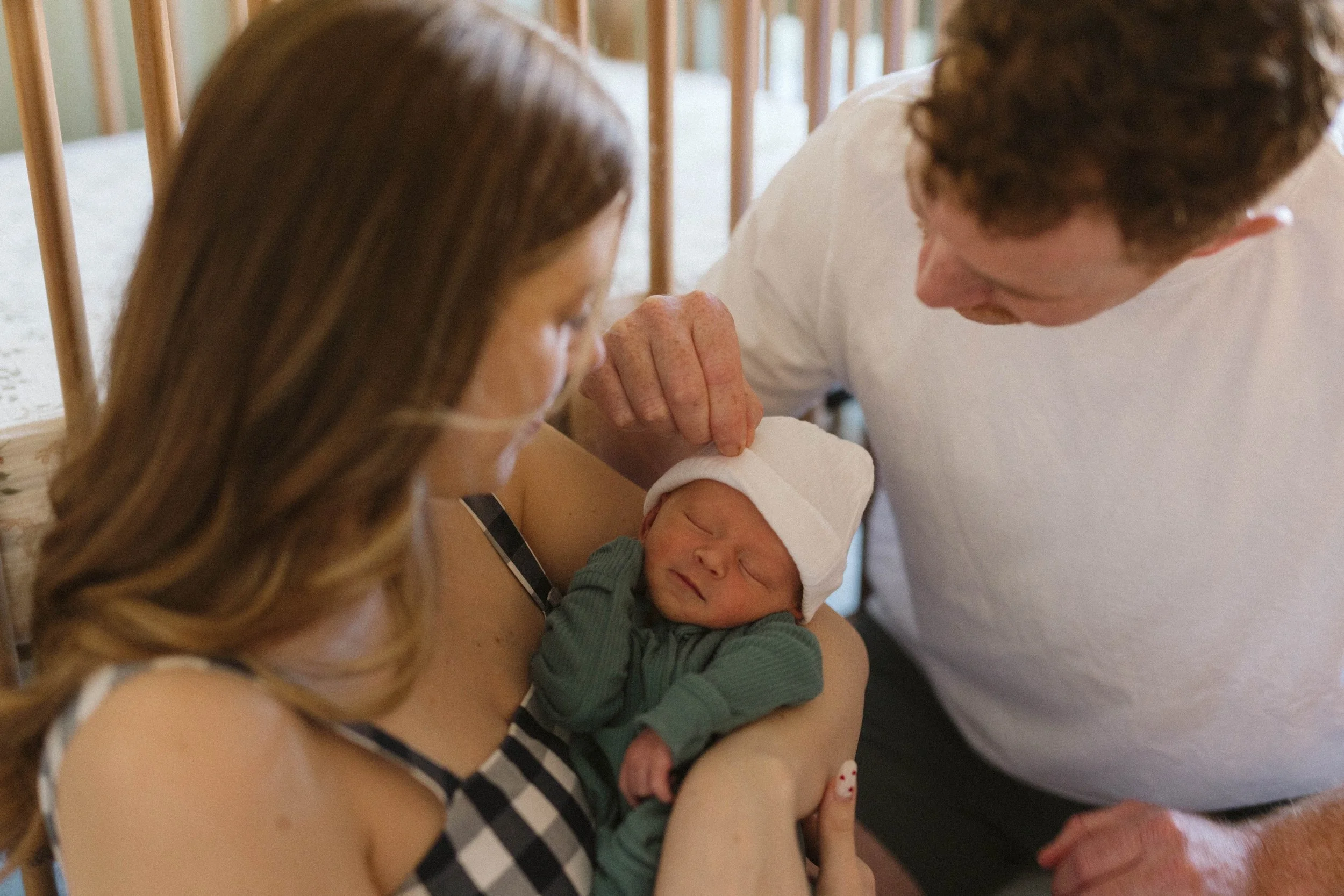 irvine-newborn-photographer-in-home208.jpg