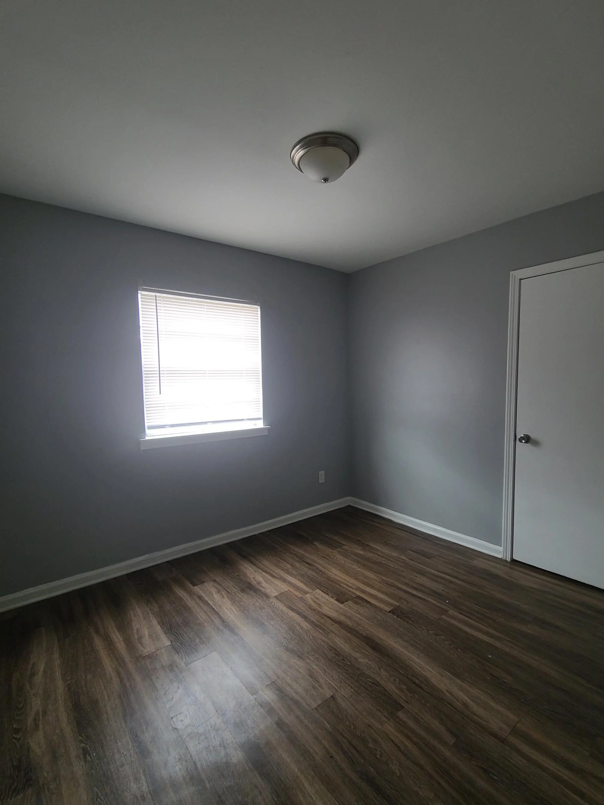 Gallery — The Courtyard at Waring Park Apartments in Memphis, Tennessee