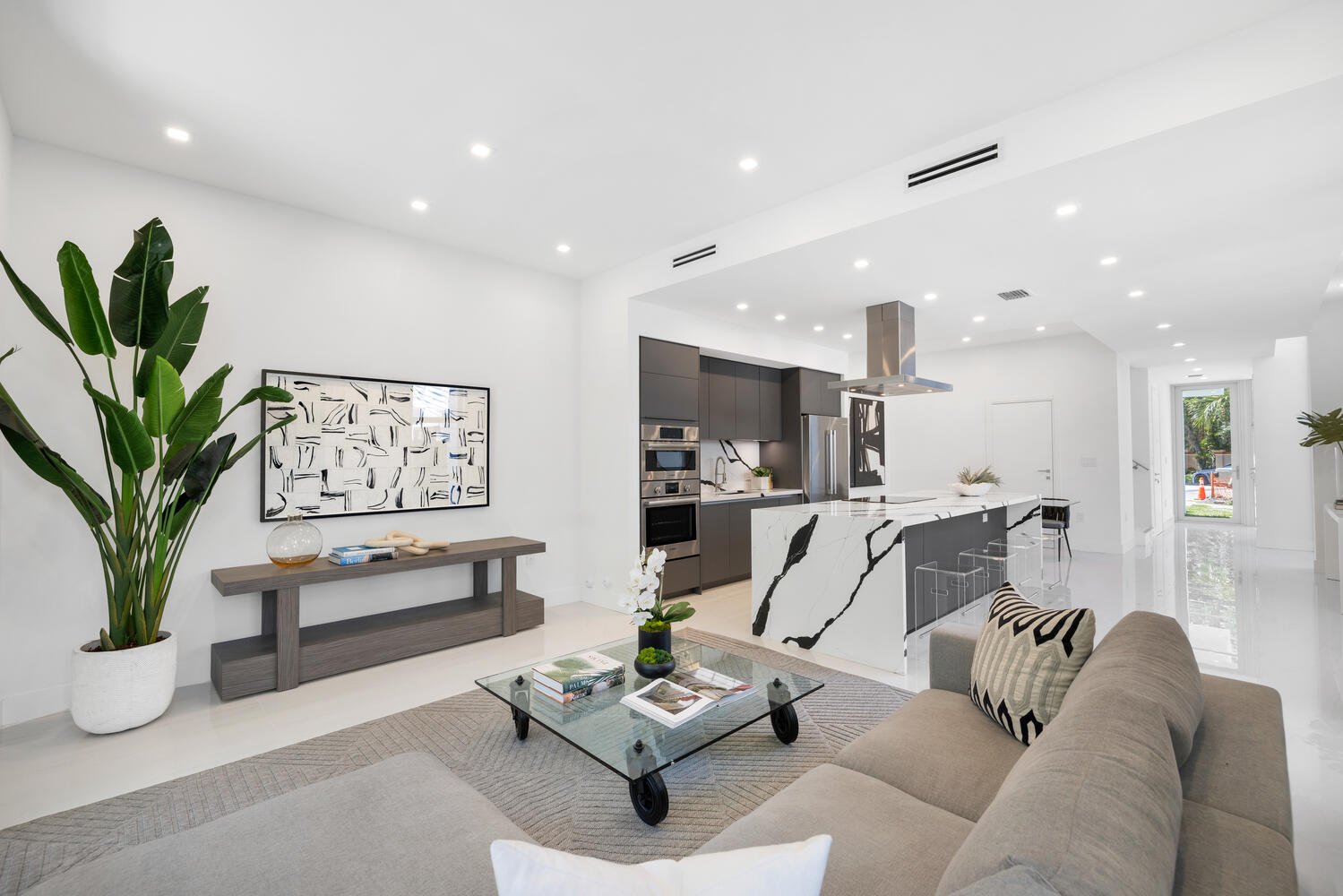 1010 SW 22nd St UNIT 1 Miami-large-025-003-2J9A4511-1500x1000-72dpi.jpg