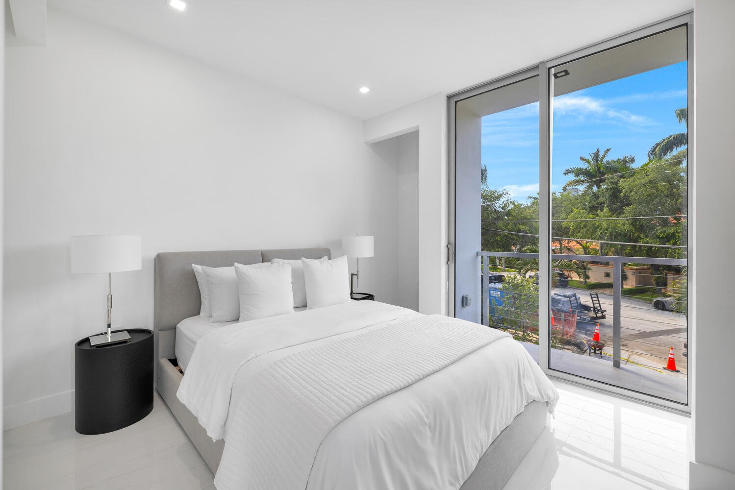 1010 SW 22nd St UNIT 1 Miami-large-029-020-2J9A4521-1499x1000-72dpi.jpg