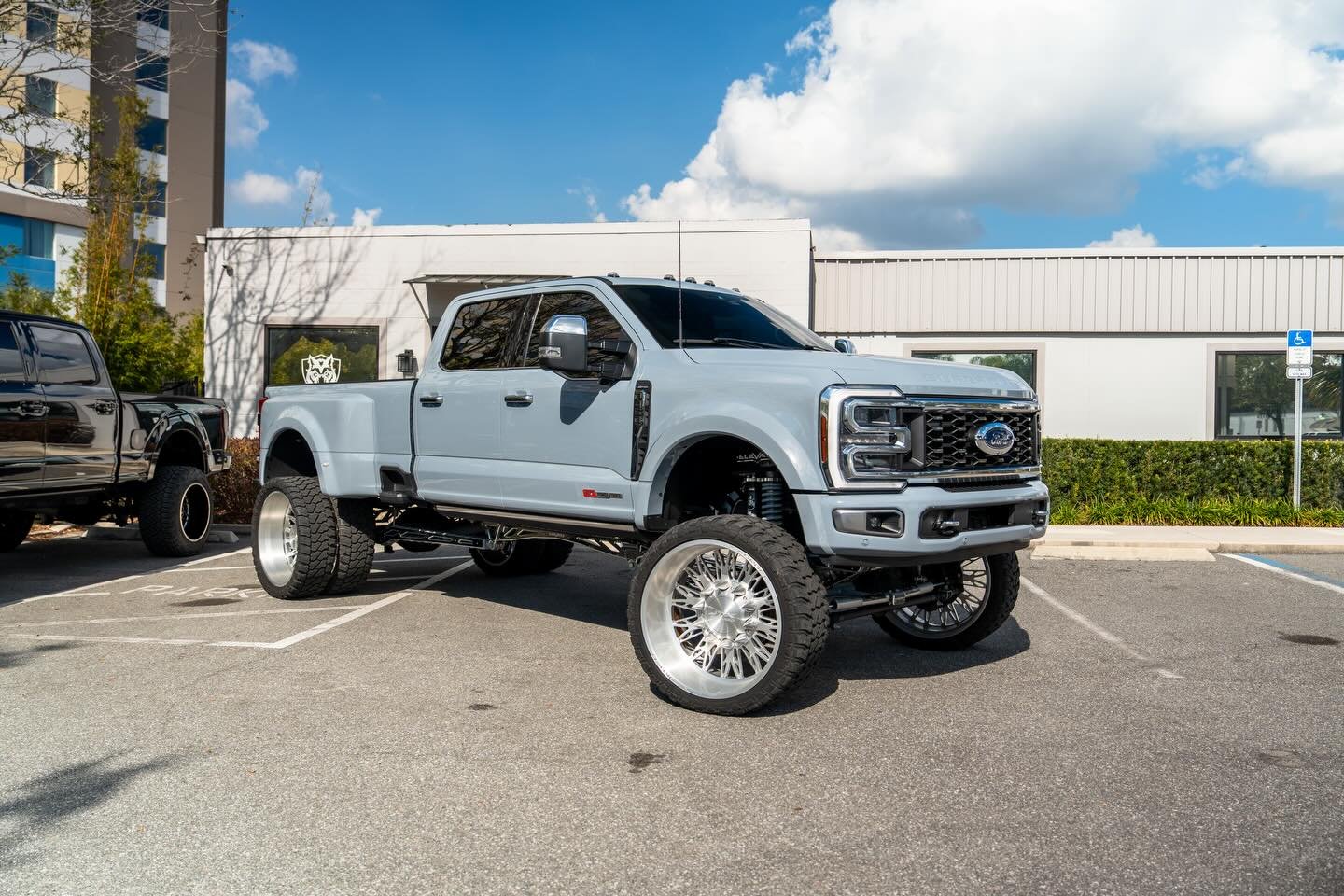 F450 Maxed Out 😮&zwj;💨🐺

#liftedtrucks #f450 #cars #ppf #fyp