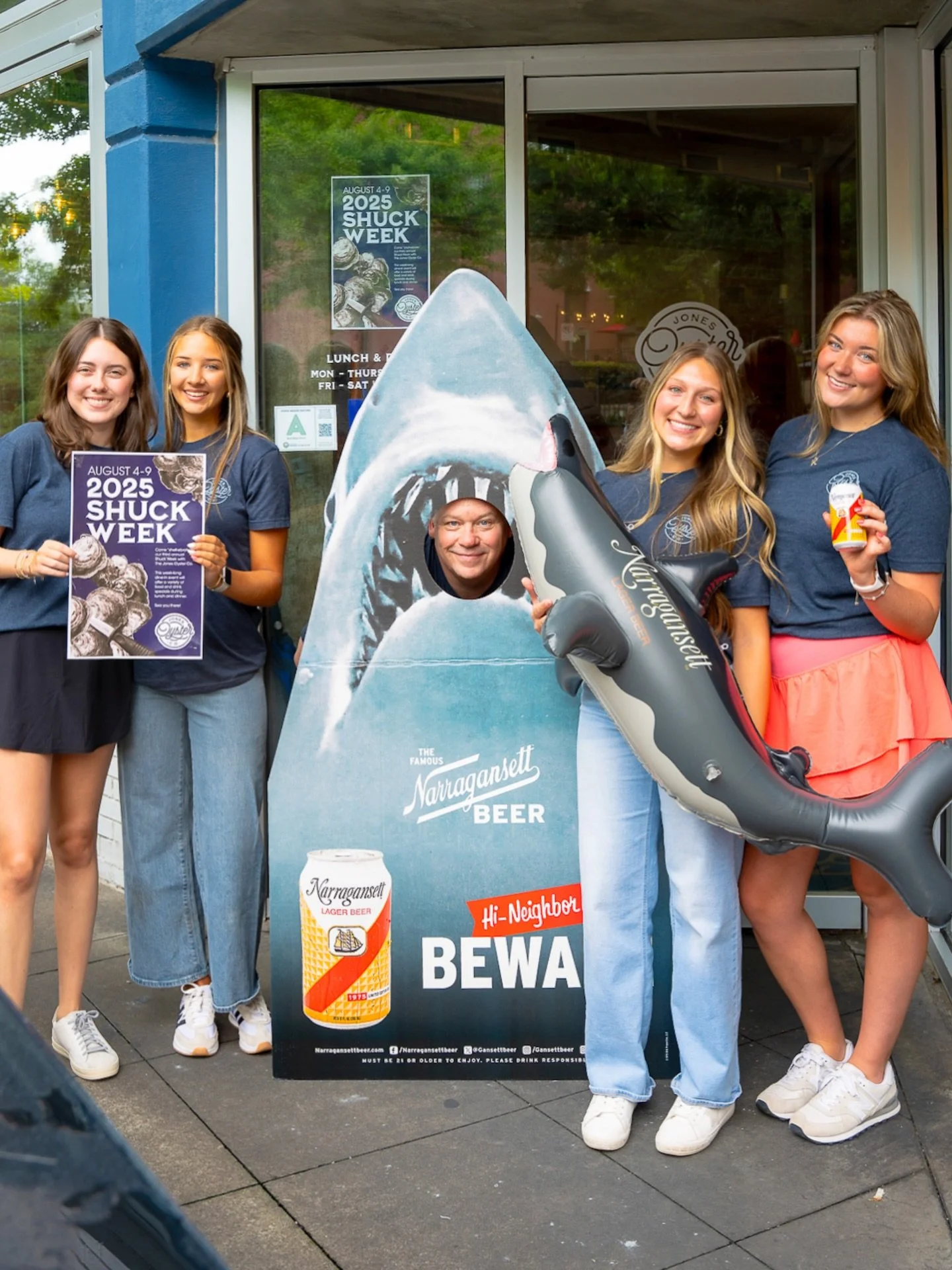 We&rsquo;re hiring Hosts! ⚓️ &amp; we&rsquo;re looking for that easy, natural hospitality, the kind that makes people feel welcome right away and keeps the energy just right!

If that sounds like you, come be part of Jones Oyster Co.
📩 Email your in